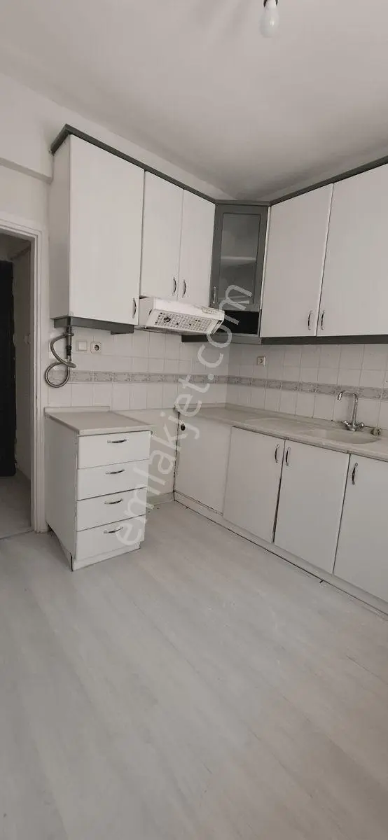 Agm Den Reşadiye Mahallesi Santral Durağına Yakın Fırsat Daire