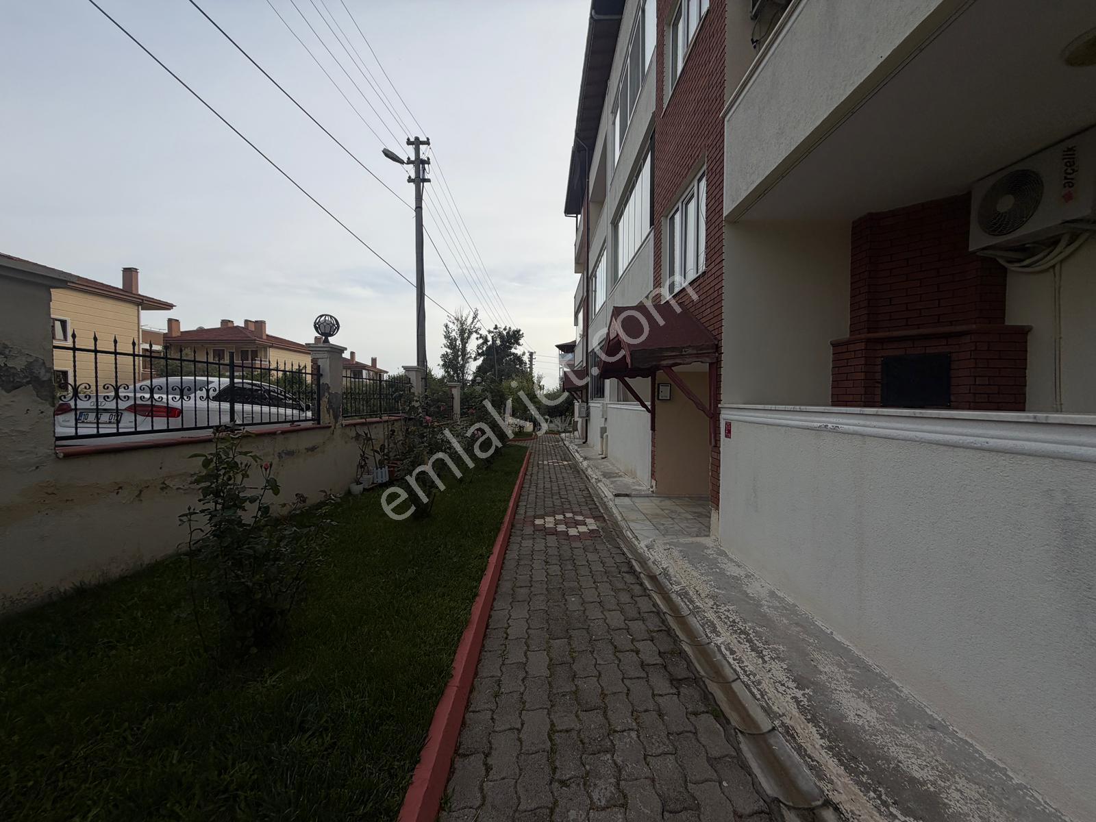 🏡 Referans'tan Altınoluk'ta Kazdağları Manzaralı Yüksek Giriş Müstakil Tadında 2+1 Daire - Görsel 8