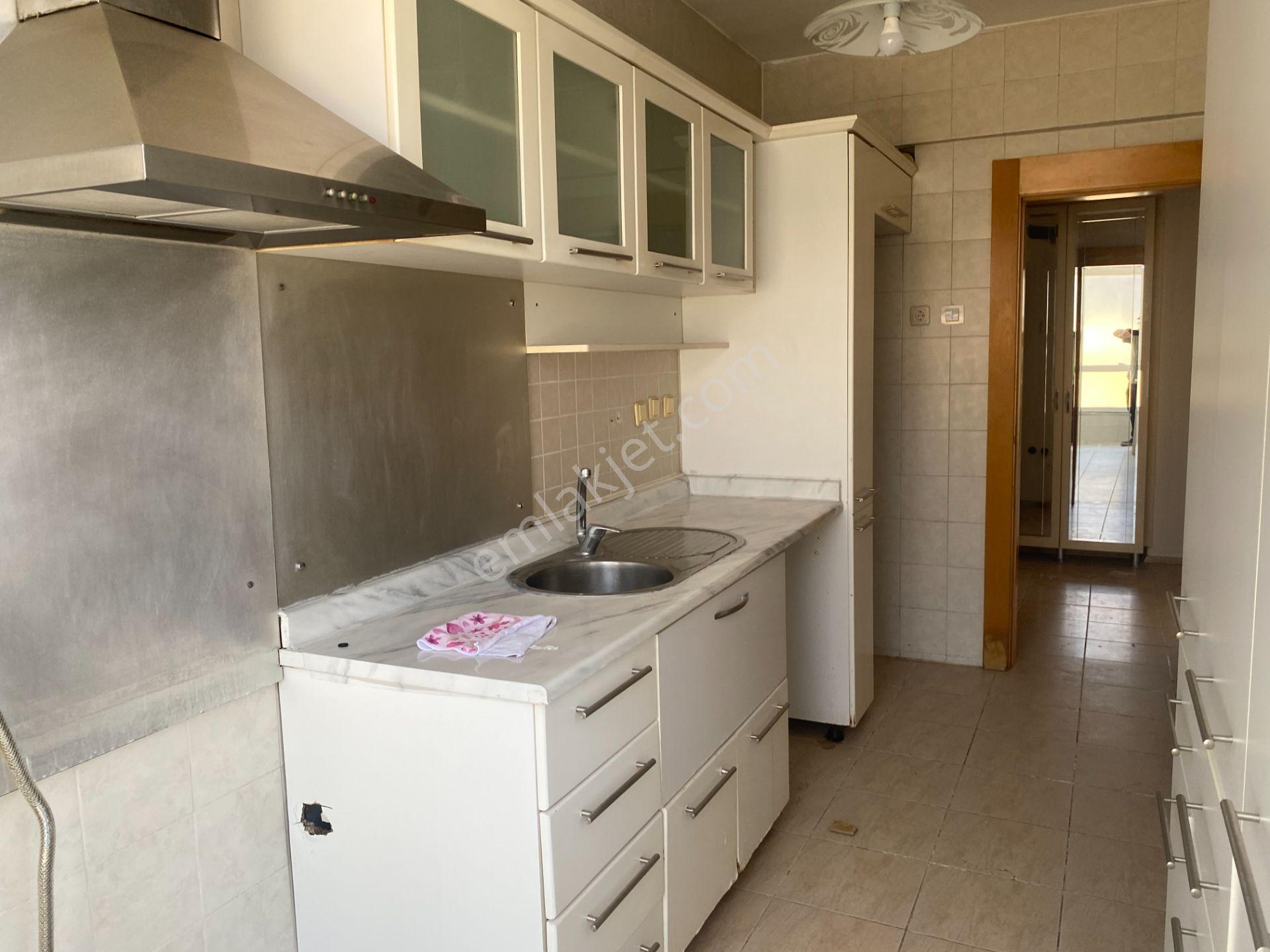Destan-097 Kocamustafapaşa Kemancı Sitesinde 2 Oda 1 Salon 90m2 Bakımlı Orta 4.kat Bakımlı Daire - Görsel 4