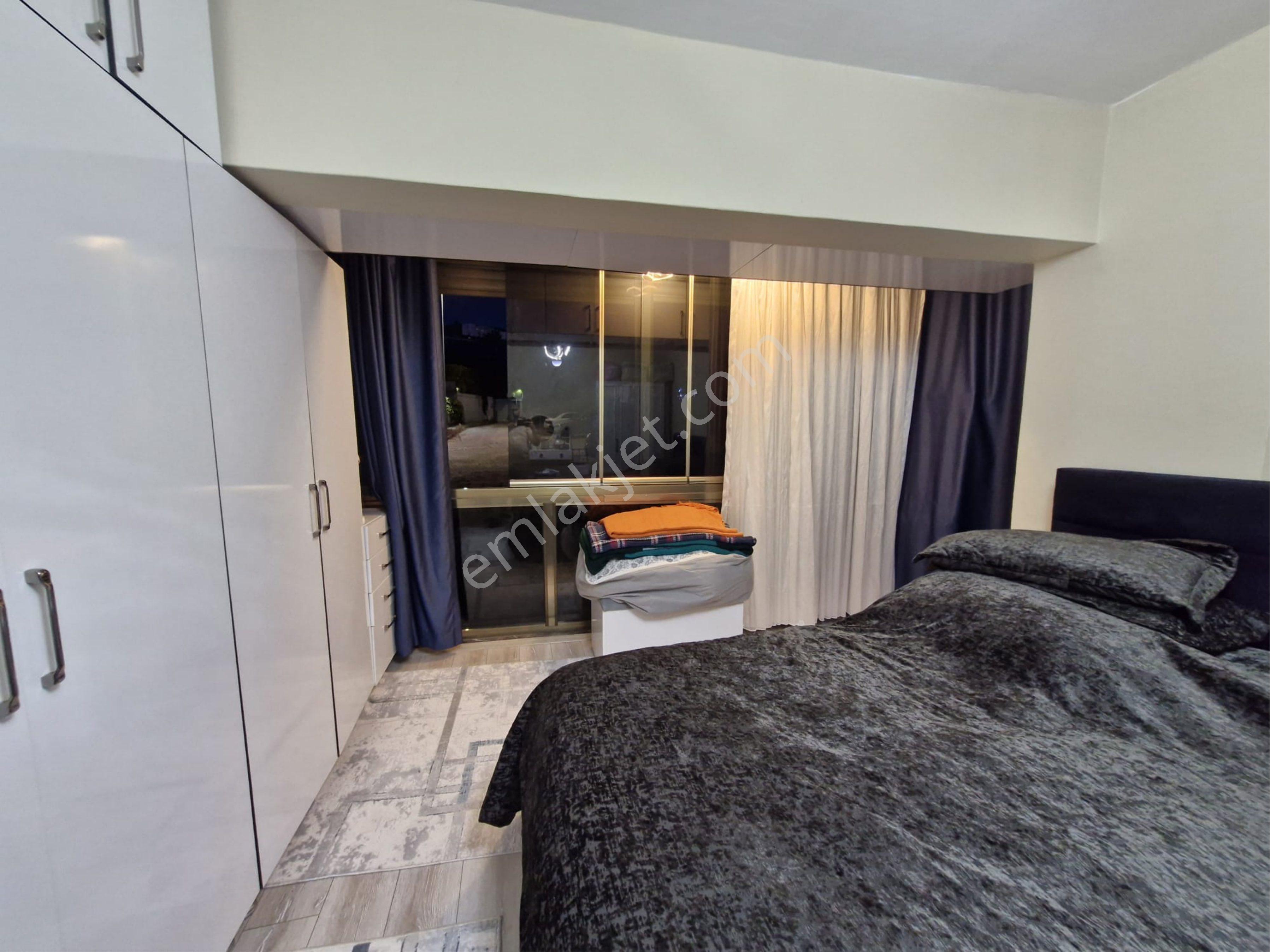 Kuşadası Marina Bölgesinde 3+1 İçi Sıfırlanmış Satılık Daire - Görsel 12