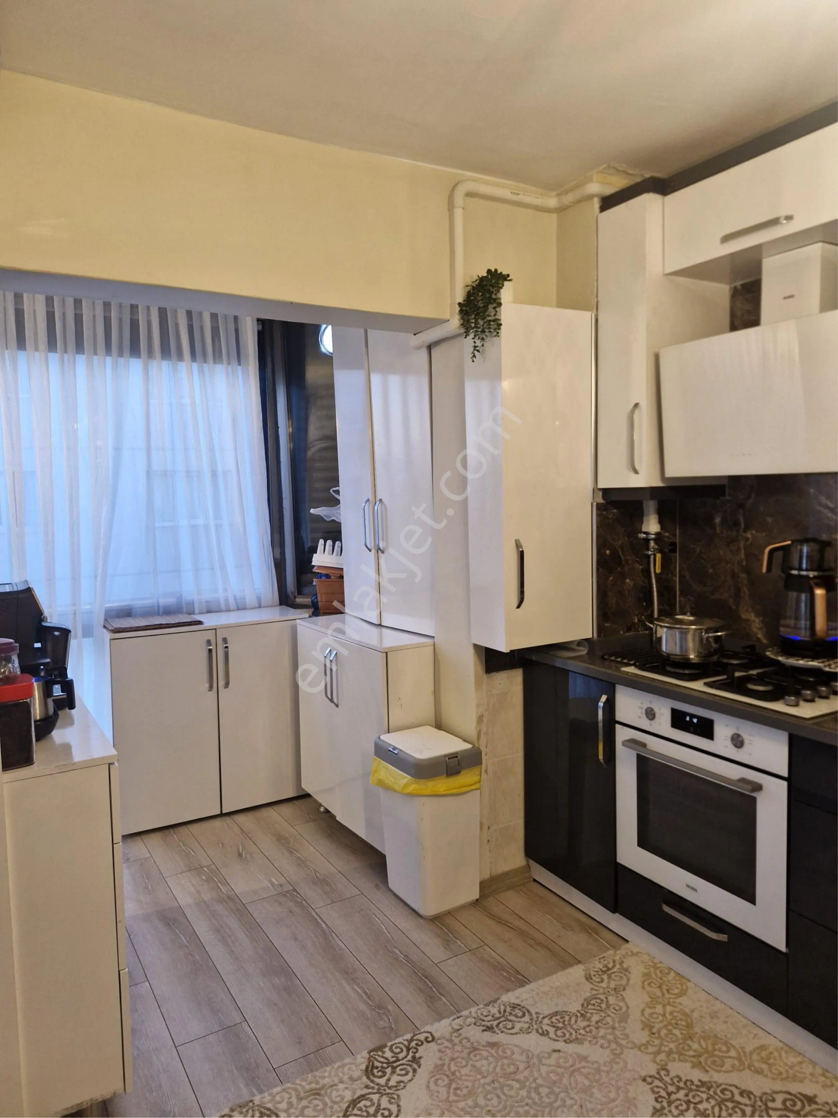 Kuşadası Marina Bölgesinde 3+1 İçi Sıfırlanmış Satılık Daire - Görsel 4