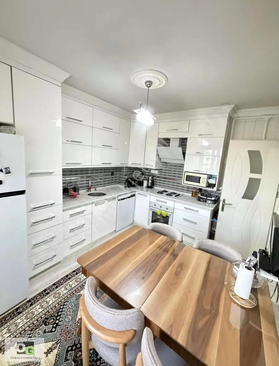 Özbay Gayrimenkulden Yenice Mahallesinde Satılık 3+1 Daire
