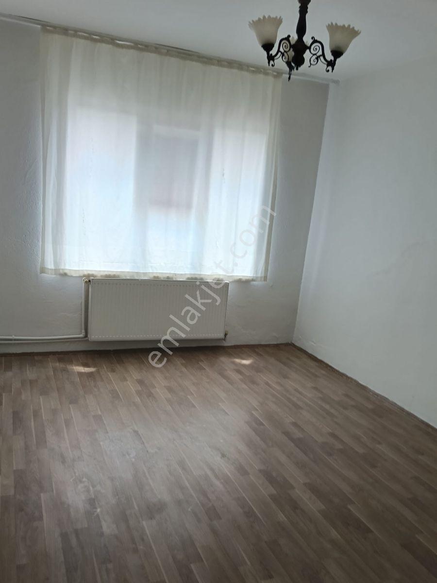 Farabi Cad. Satlık Daire Ve 22 M2 Dükkan - Görsel 2