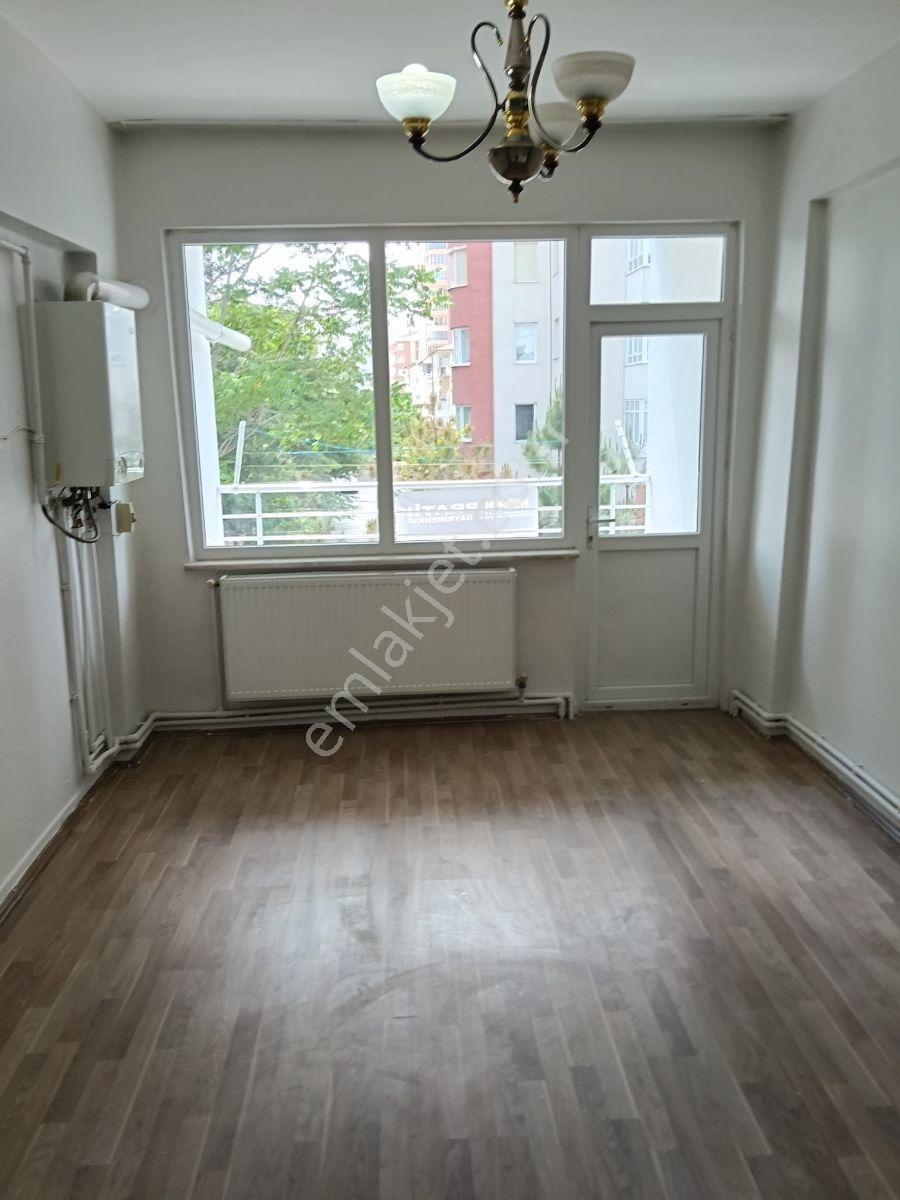 Farabi Cad. Satlık Daire Ve 22 M2 Dükkan - Görsel 12
