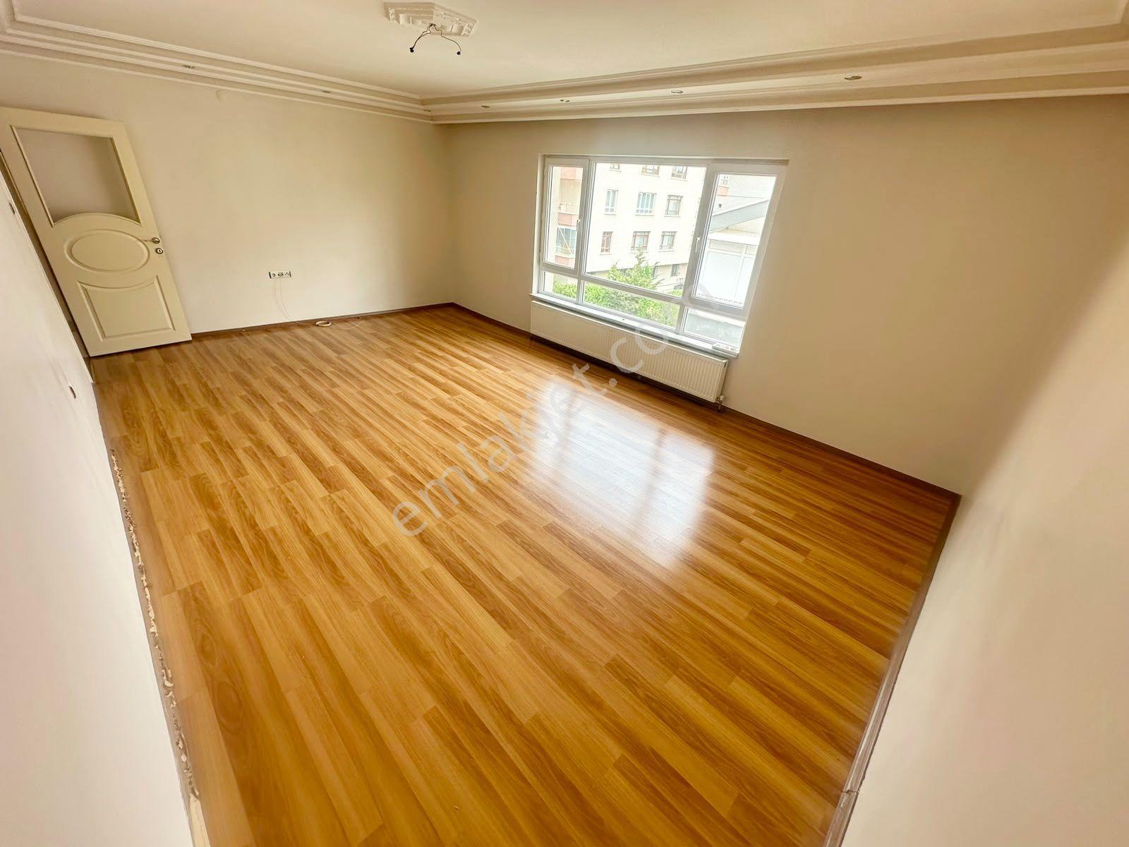 Yayla Mahallesinde Bağımsız Salon Asansörlü Kök Tapu Daire - Görsel 8