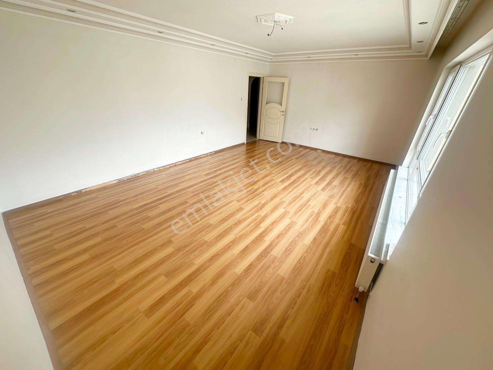 Yayla Mahallesinde Bağımsız Salon Asansörlü Kök Tapu Daire - Görsel 13