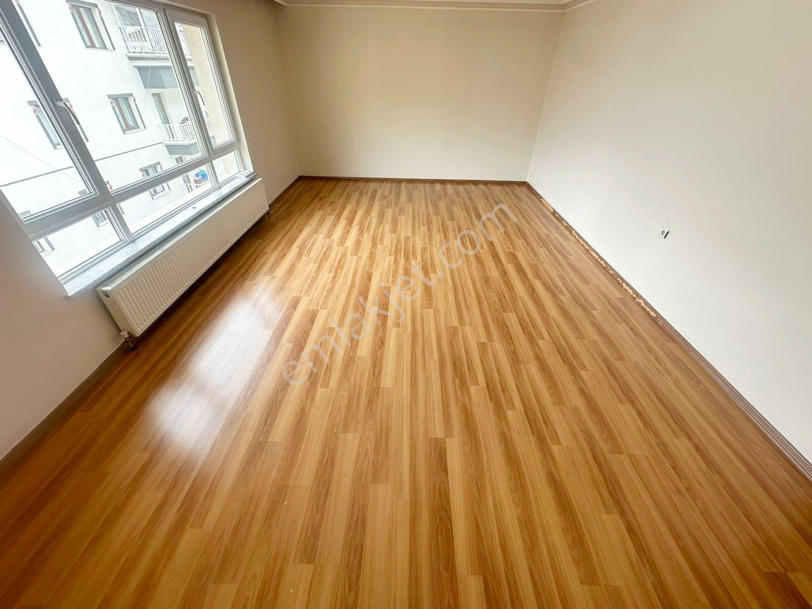 Yayla Mahallesinde Bağımsız Salon Asansörlü Kök Tapu Daire - Görsel 11