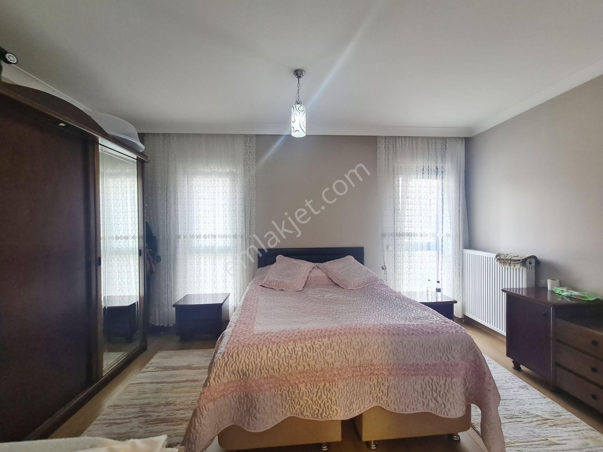 Yozgat Bulvarı Paraleli 2-bloklu Sitede Teras Balkonlu 190m² 4+1 - Görsel 33