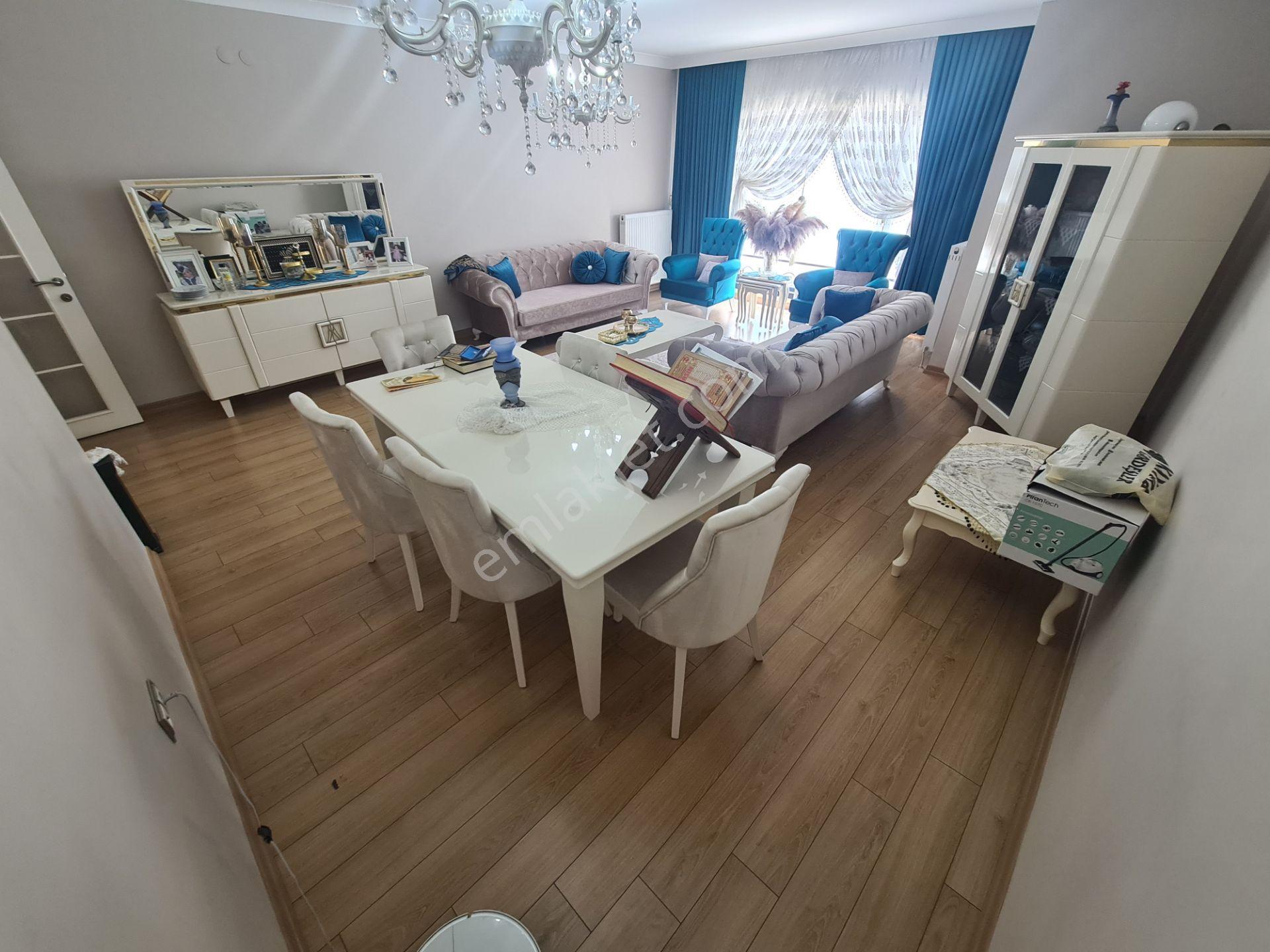 Yozgat Bulvarı Paraleli 2-bloklu Sitede Teras Balkonlu 190m² 4+1 - Görsel 10