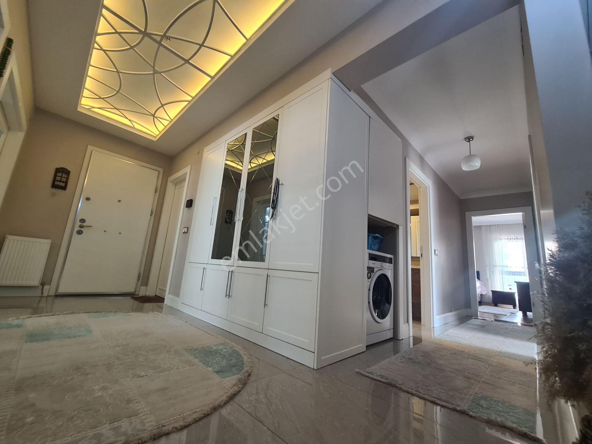 Yozgat Bulvarı Paraleli 2-bloklu Sitede Teras Balkonlu 190m² 4+1 - Görsel 12