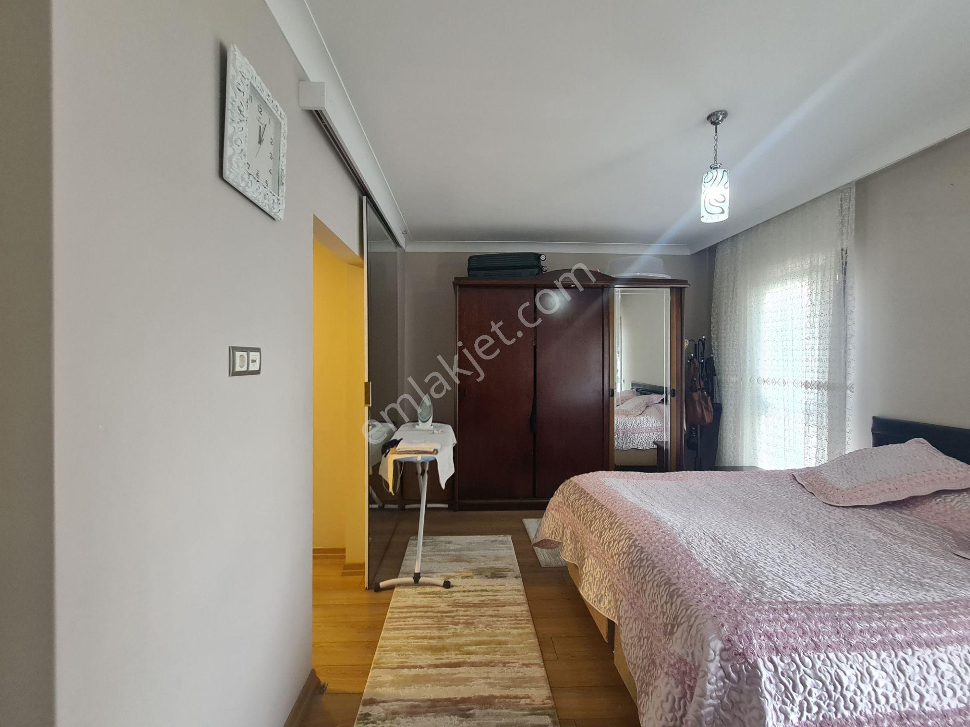 Yozgat Bulvarı Paraleli 2-bloklu Sitede Teras Balkonlu 190m² 4+1 - Görsel 27