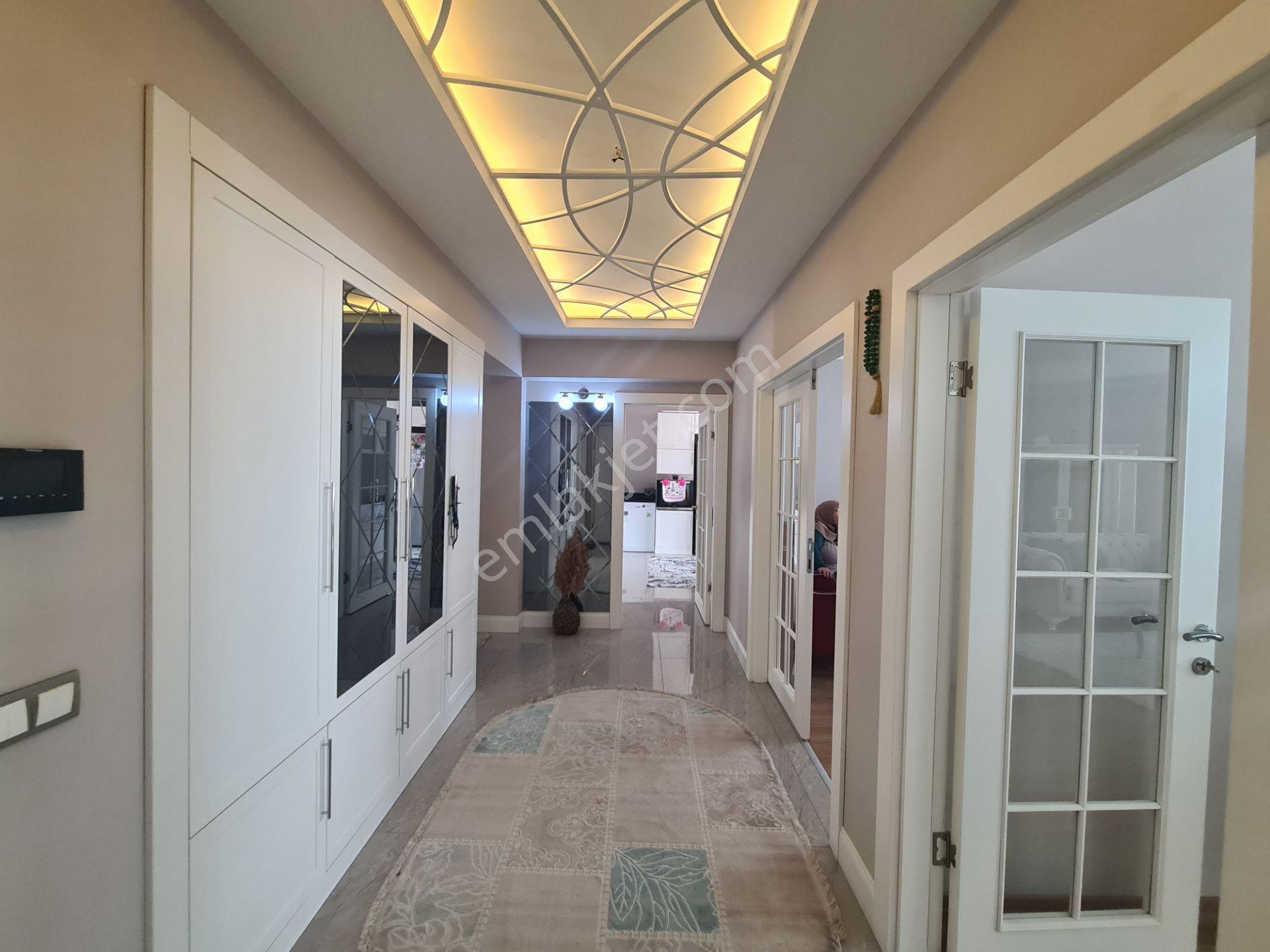 Yozgat Bulvarı Paraleli 2-bloklu Sitede Teras Balkonlu 190m² 4+1 - Görsel 13