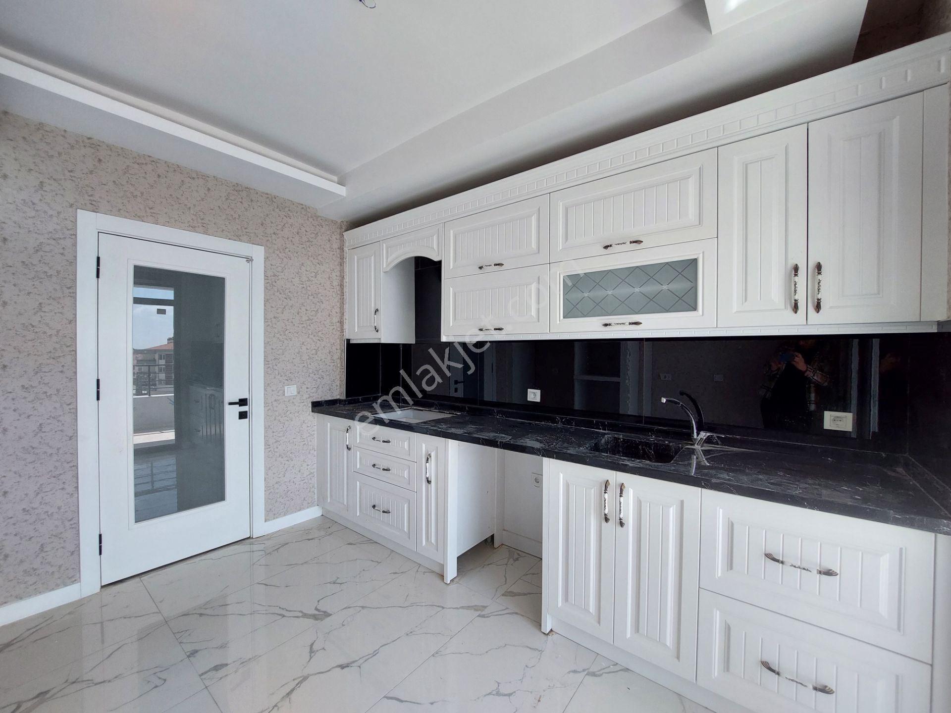 Selehaddin Eyyubi'de Kahramanlar Caddesine Oldukça Yakın Lüks 3+1 Daire - Görsel 12