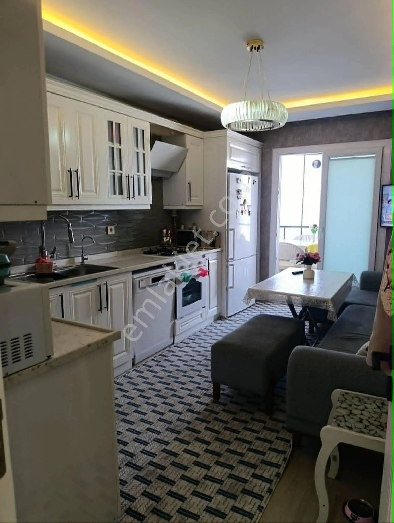 Çınar Emlak'tan İnönü Blv Üzeri Satılık 3+1 Daire Full