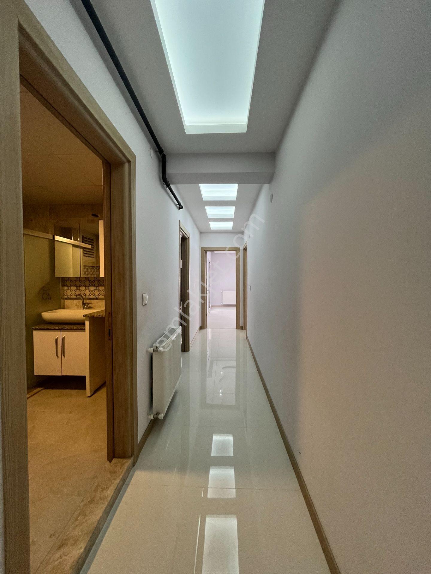 Gümüşpala Merkez'de Doğalgazlı Ve E. Banyolu 2+1 Kiralık Daire - Görsel 15