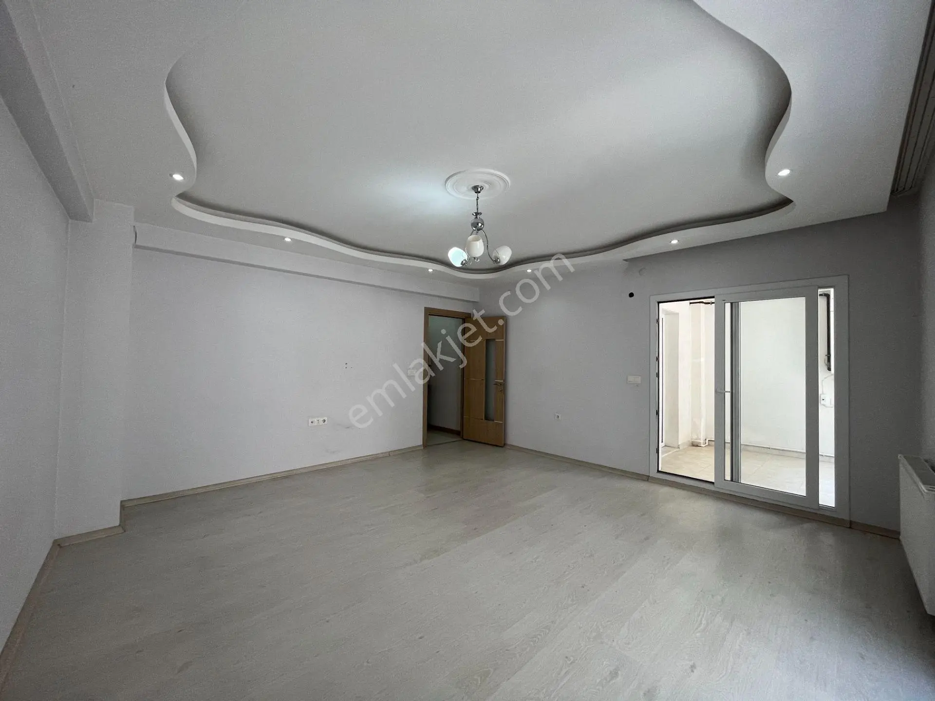 Gümüşpala Merkez'de Doğalgazlı Ve E. Banyolu 2+1 Kiralık Daire - Görsel 4