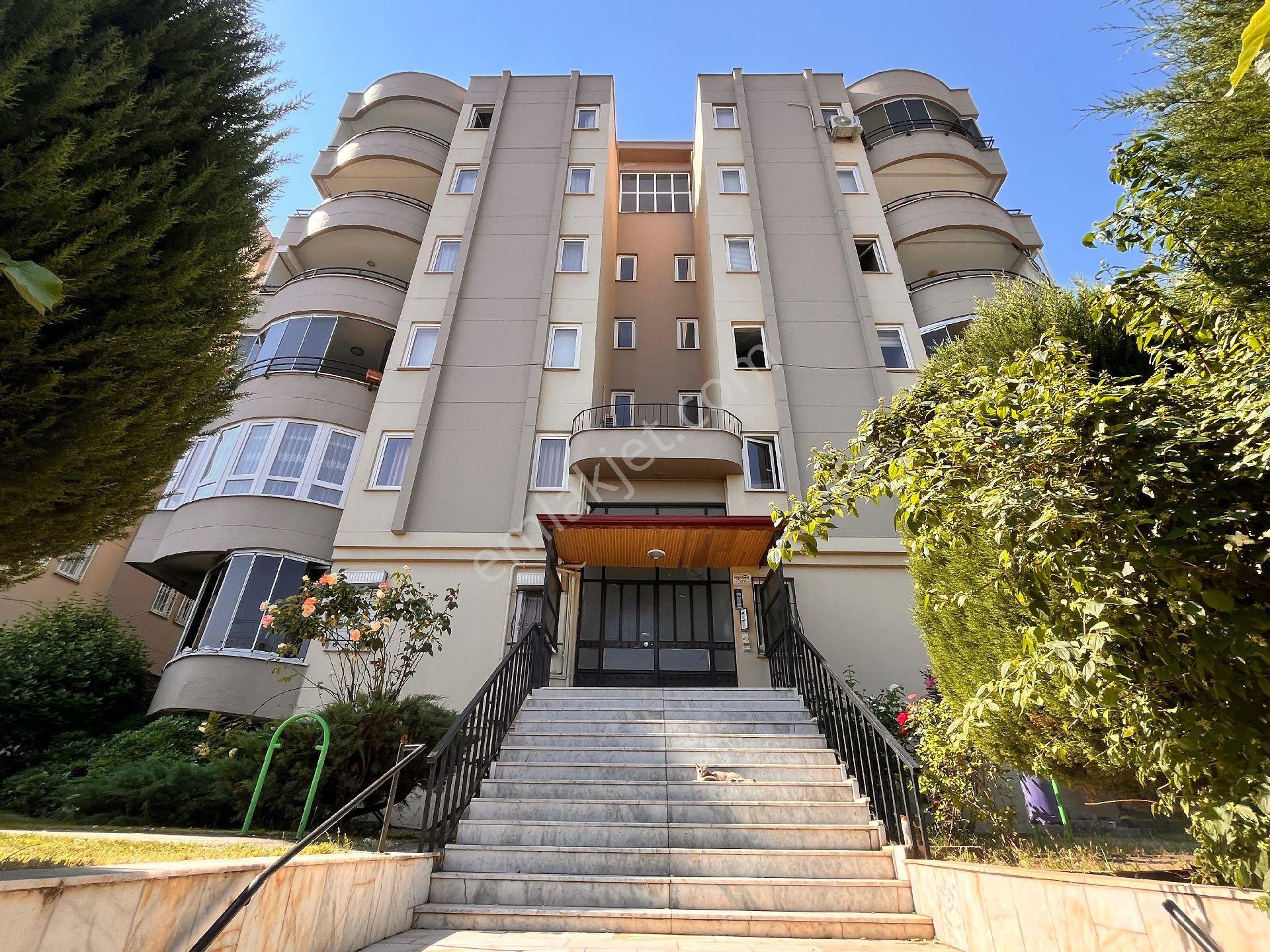 Nexus Point'ten Zümrüt Mahallesi Yağmur Evler Sitesinde Satılık 2+1 Daire