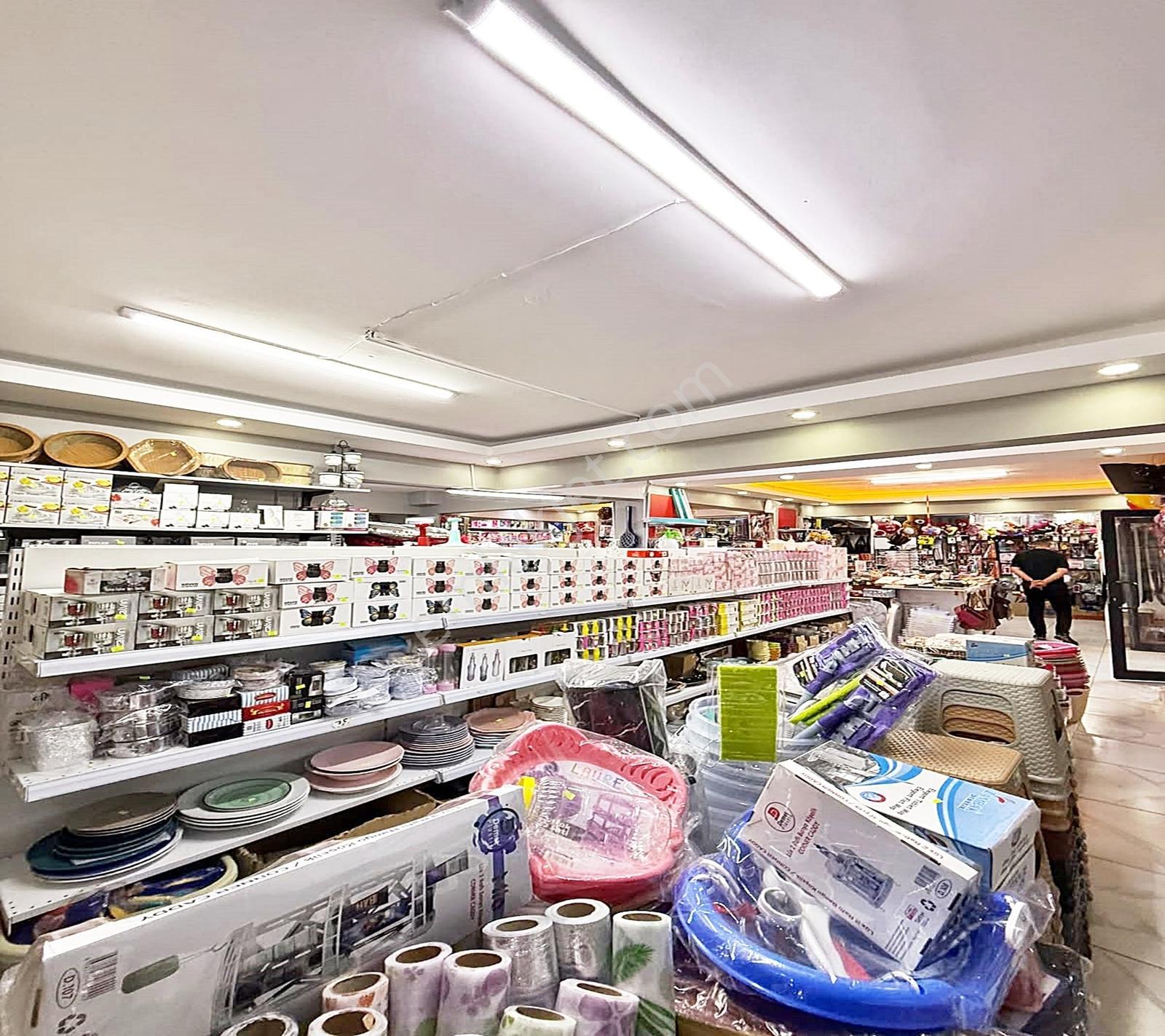Esenyurt Cumhuriyet Caddesi 170m2 Eşyasız Dükkan 5.500.000tl - Görsel 9
