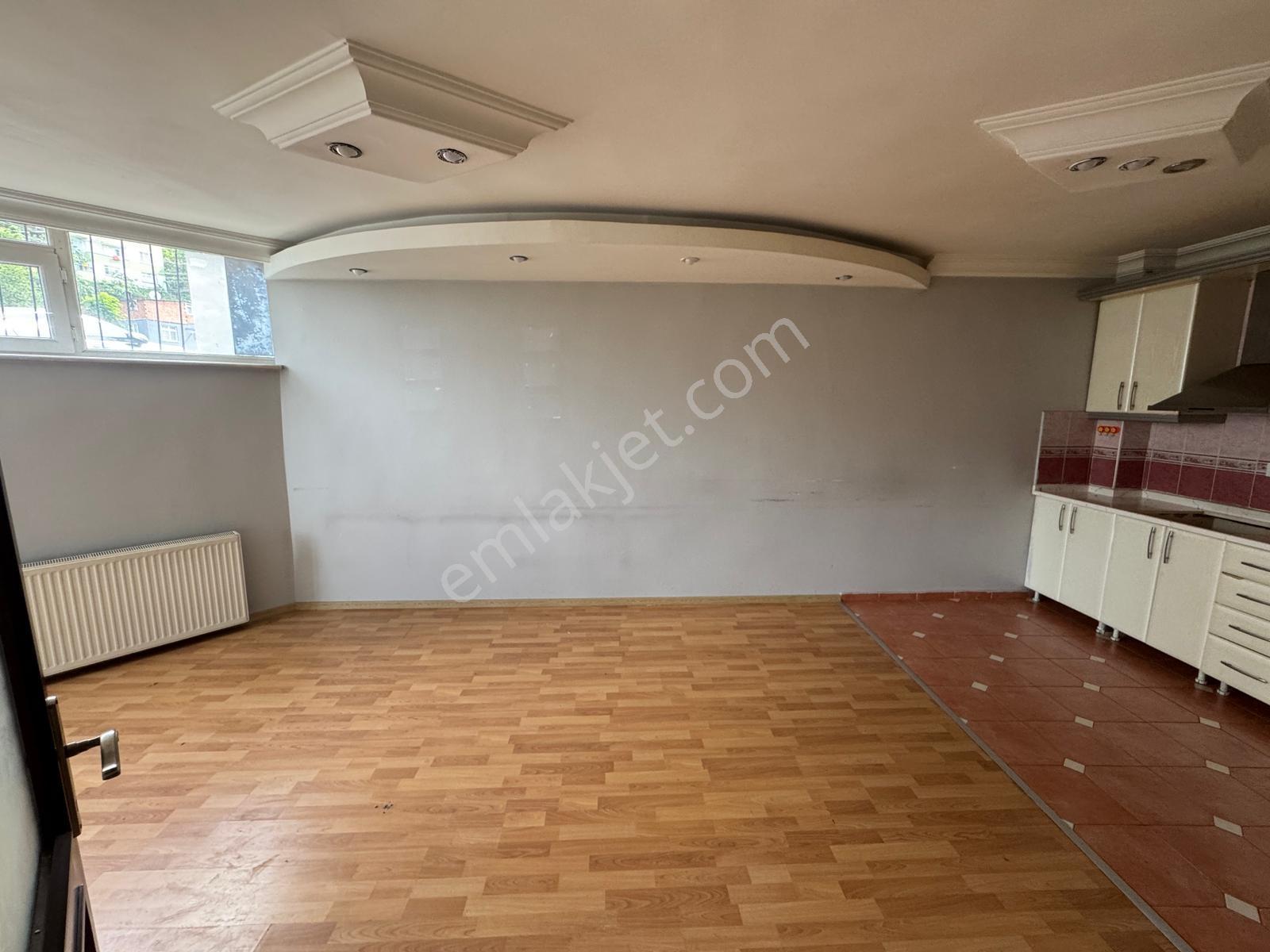 Belediye Evlerinde Merkezi Konumda Kiralık 3+1 Daire - Görsel 11