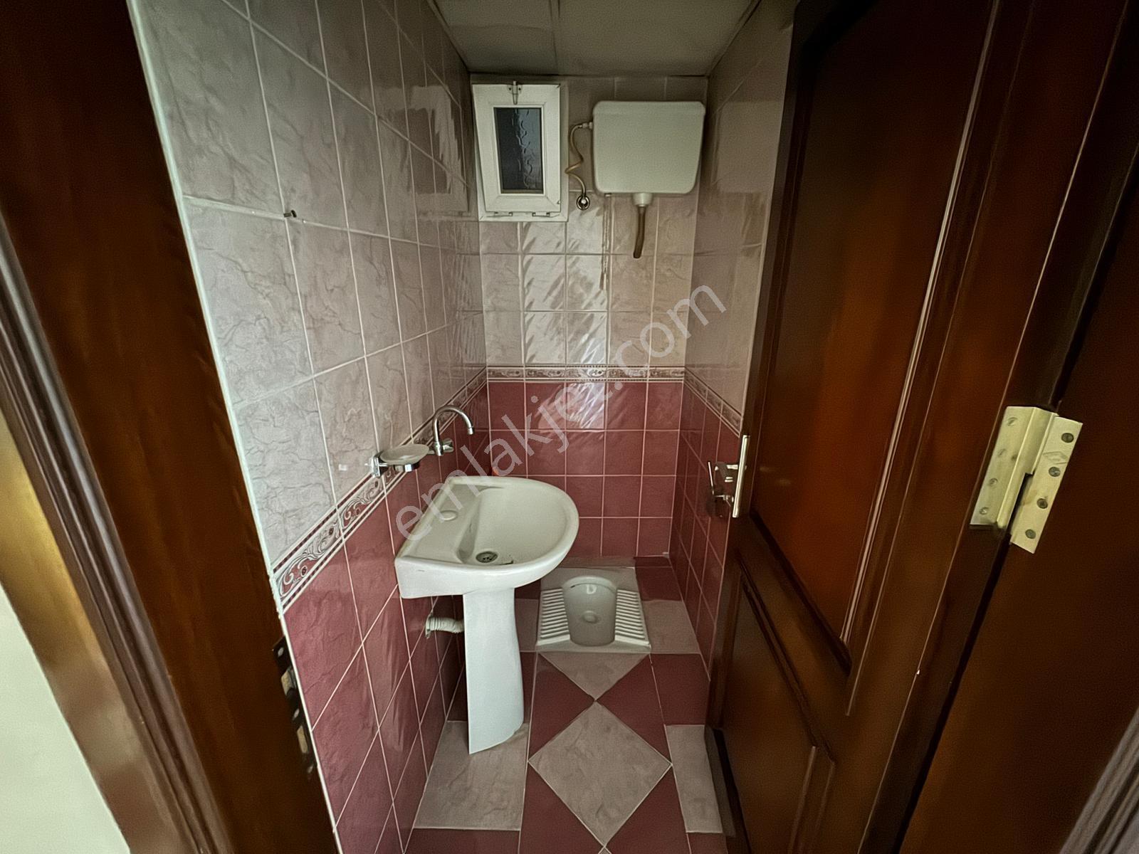 Belediye Evlerinde Merkezi Konumda Kiralık 3+1 Daire - Görsel 21