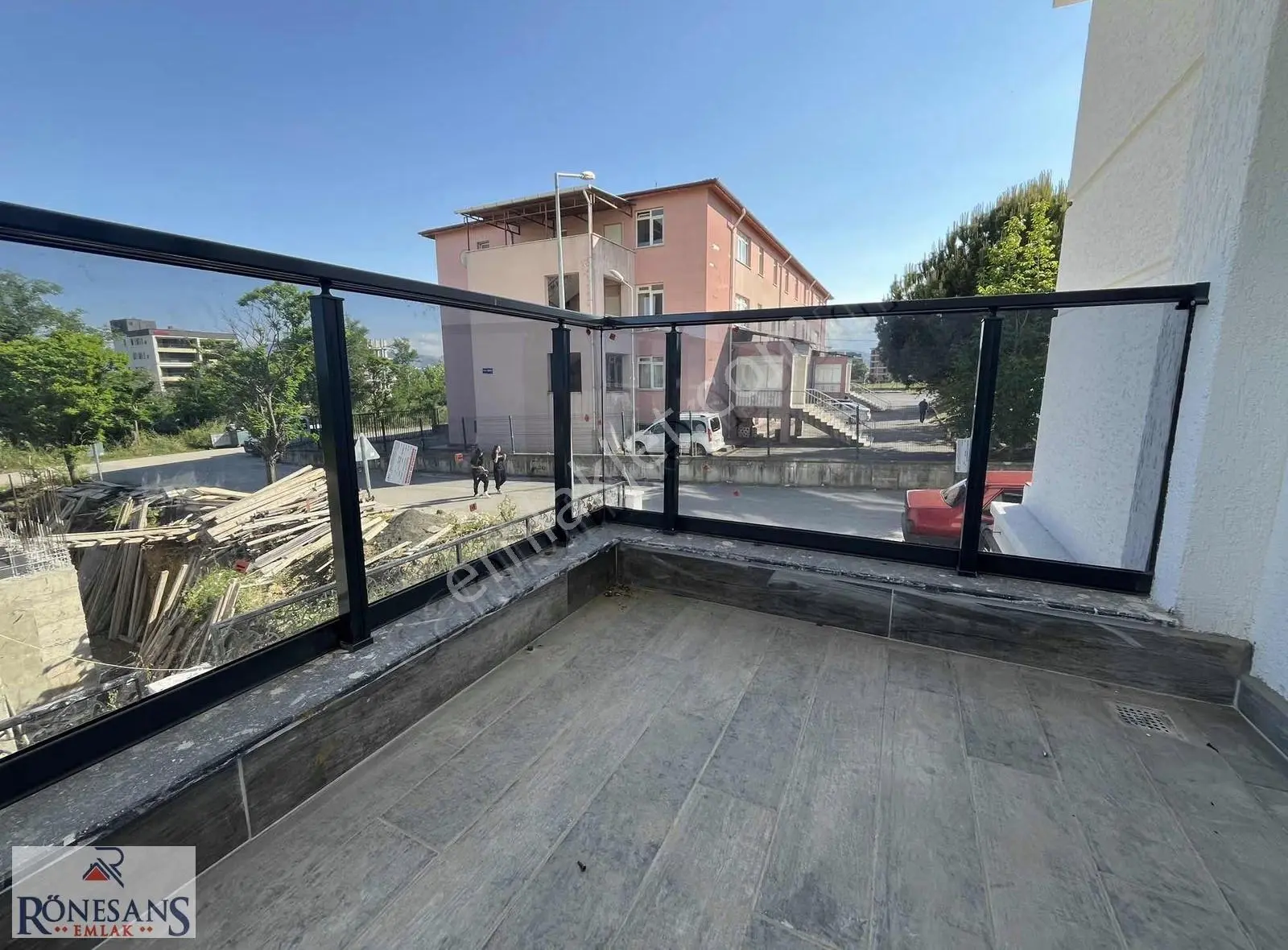 Rönesans Emlak'tan Kiralık 1+1 Daire - Görsel 4