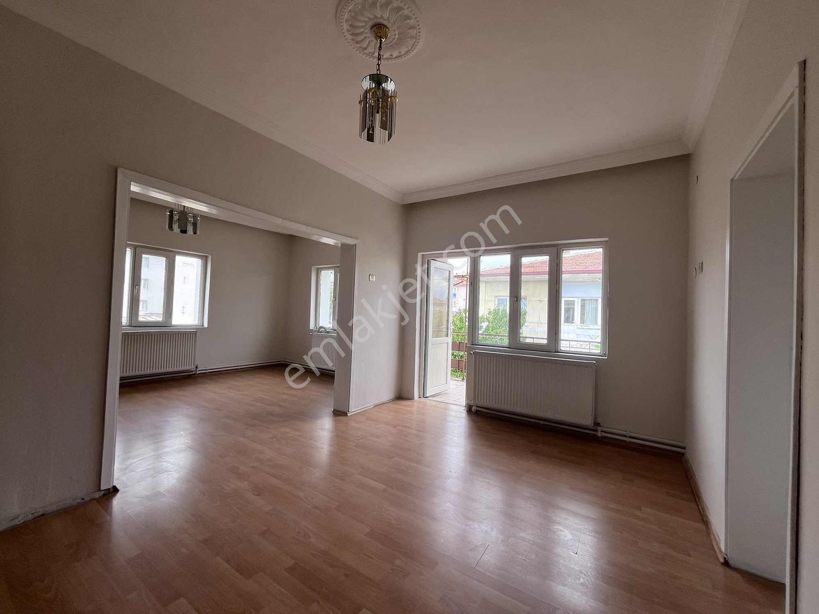 Remax Dem'den Yunus Emre Mah. 3+1 Kiralık Daire - Görsel 9