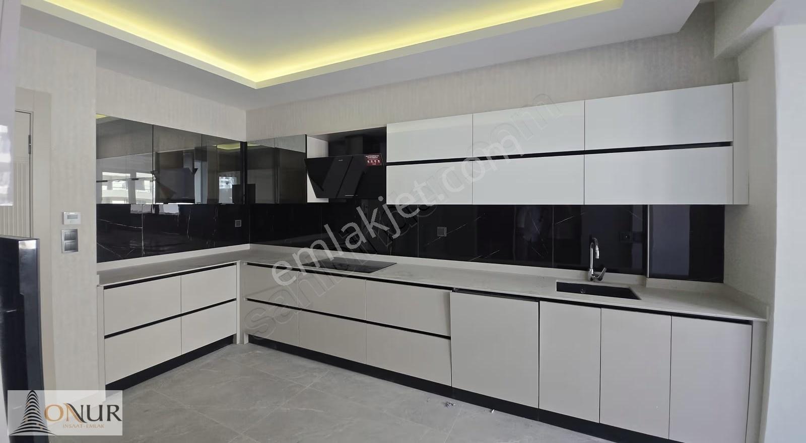 Onur Emlak Vadeli/takaslı/peşinde Ödemede İndirimli 4+1 Daire