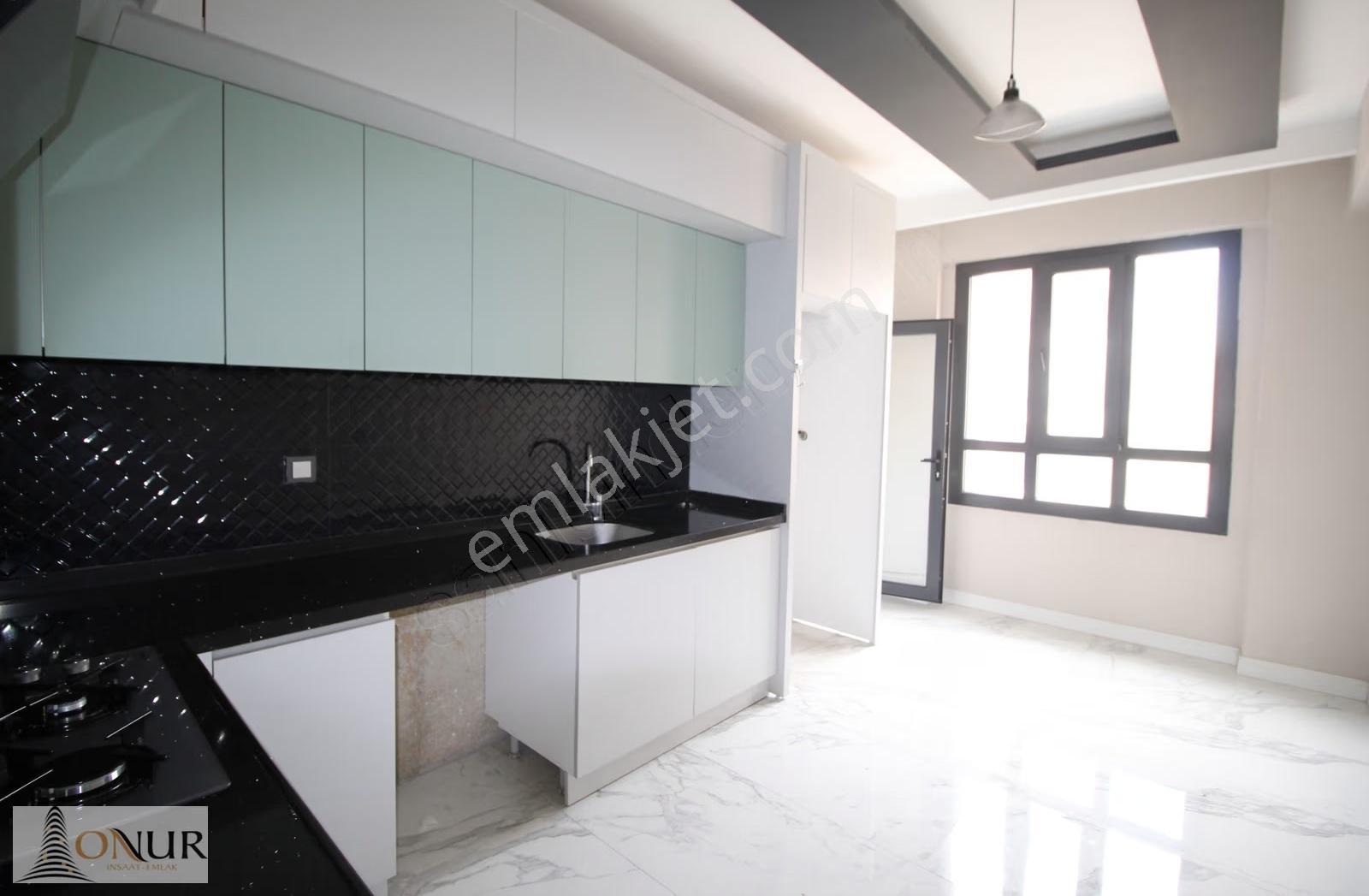 Hava Loj. Ve İl Jandarma Yakını Kapalı Otoparklı 2+1 Lüks Daire