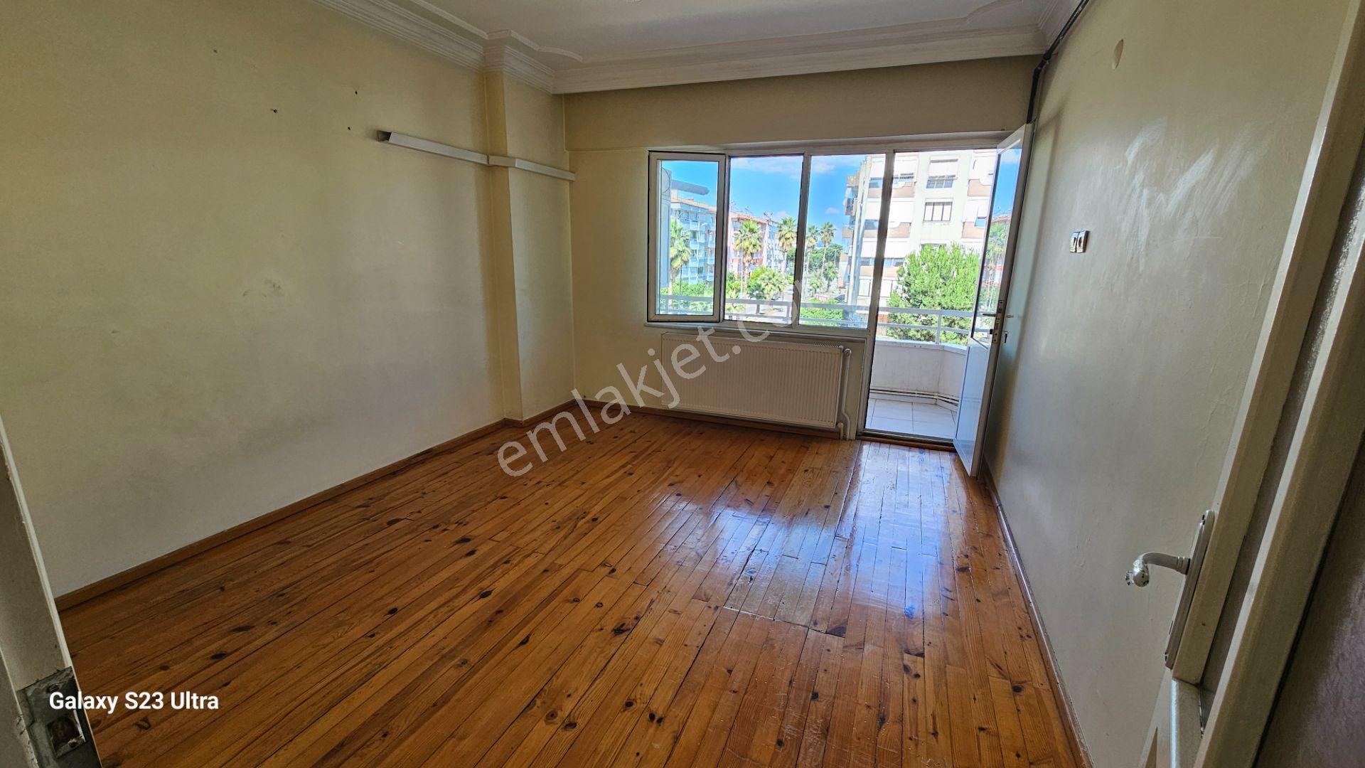Göçmen Gayrimenkul'den Çarşı Merkezde 3+1 Kiralık Daire - Görsel 6