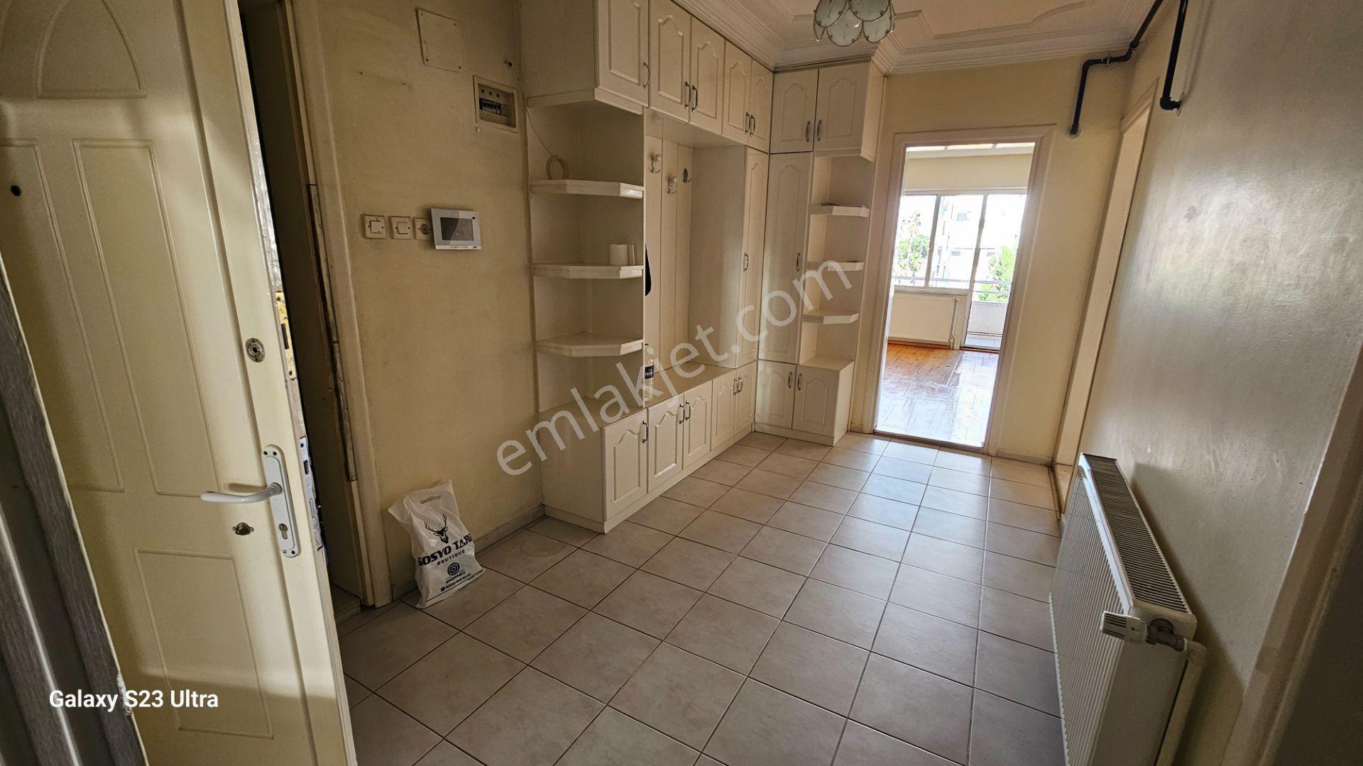 Göçmen Gayrimenkul'den Çarşı Merkezde 3+1 Kiralık Daire - Görsel 11