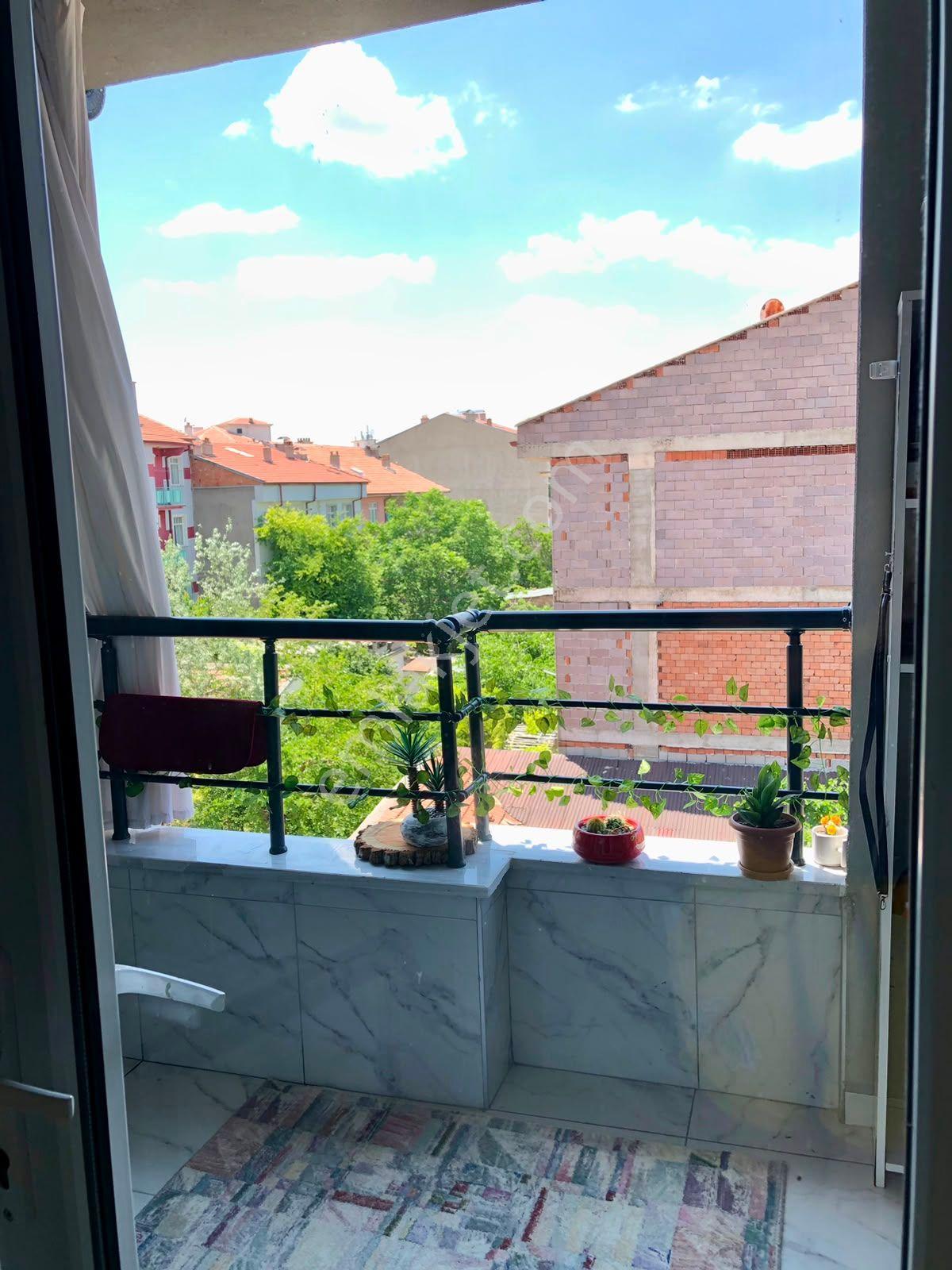 Mara Yolu Üzeri Garajlı Ful Eşyalı Özel Yapım Geniş Odalı Apart - Görsel 22
