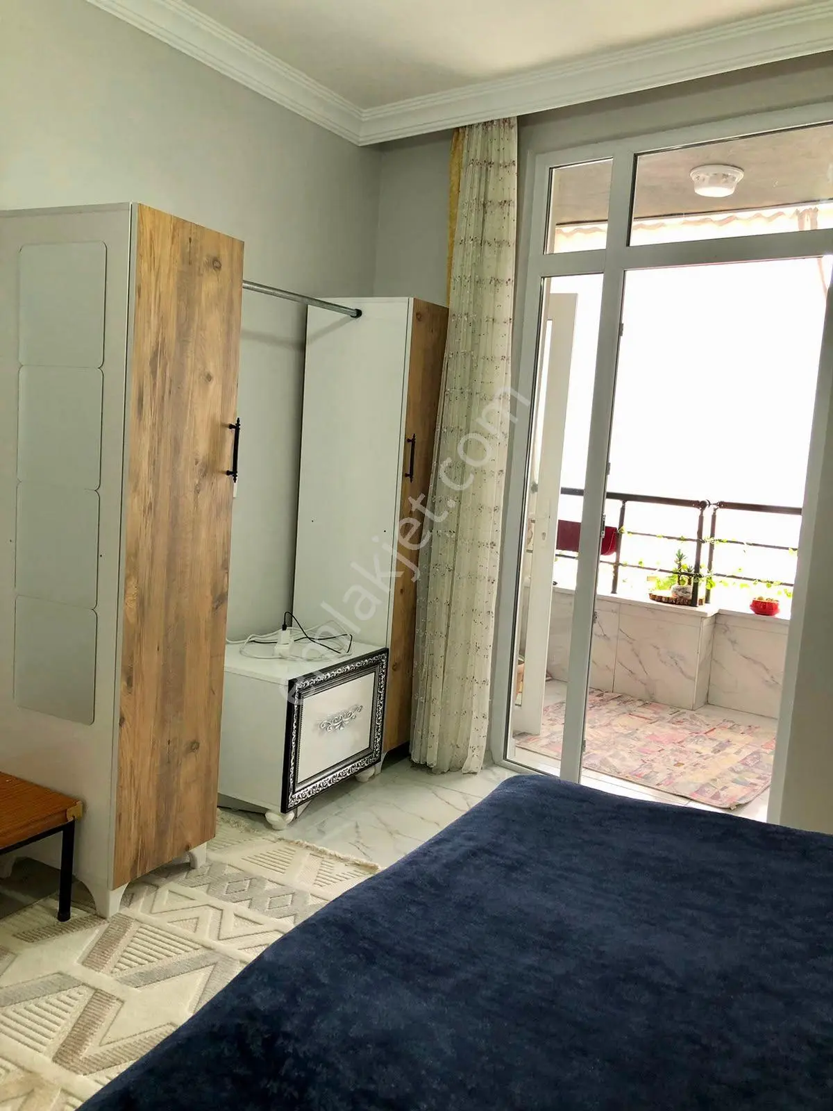 Mara Yolu Üzeri Garajlı Ful Eşyalı Özel Yapım Geniş Odalı Apart - Görsel 5
