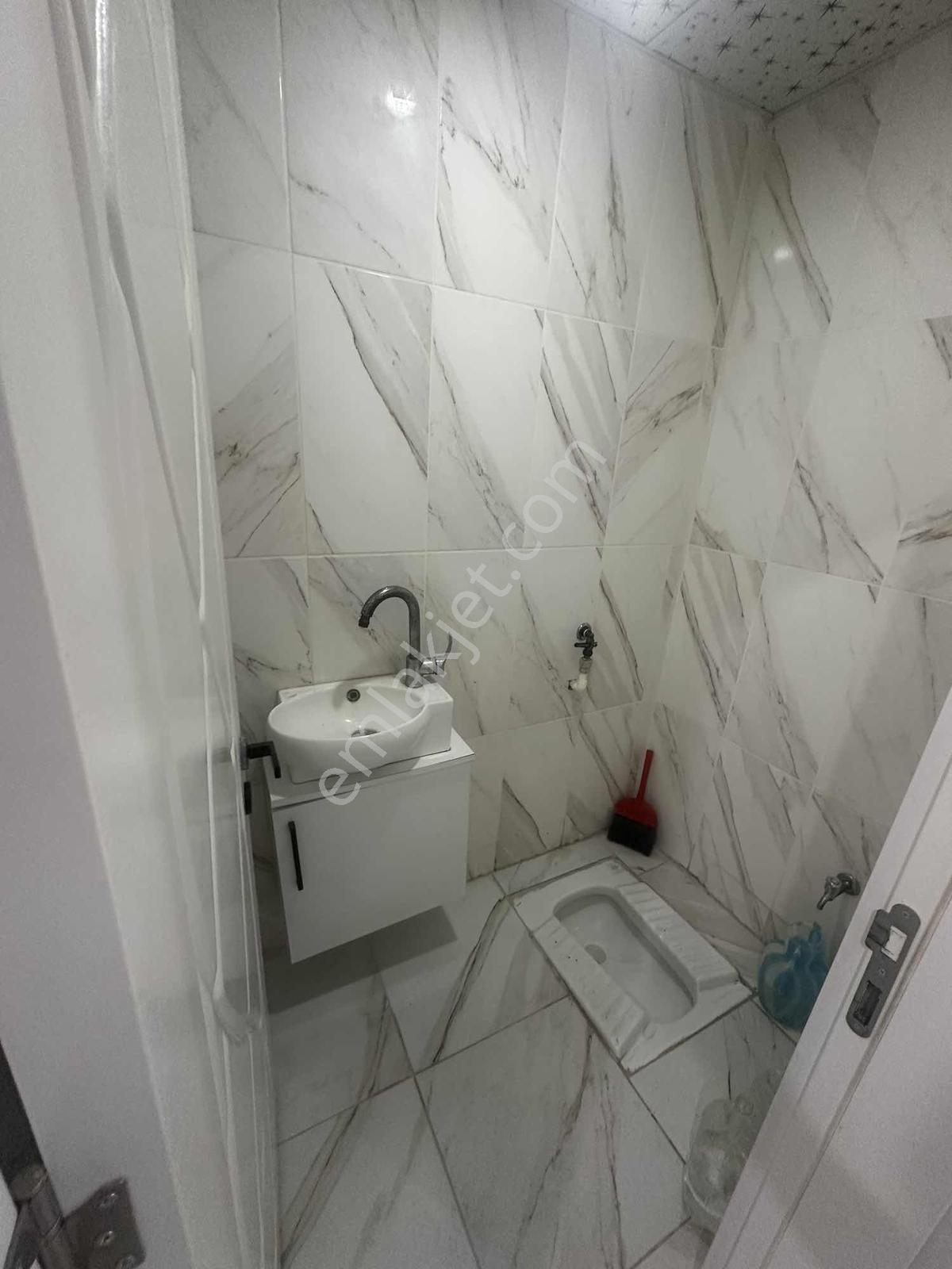 Sürer Emlak`tan Kiralık 2+1 Daire`miz E.a.hastane`nin Yanında - Görsel 3