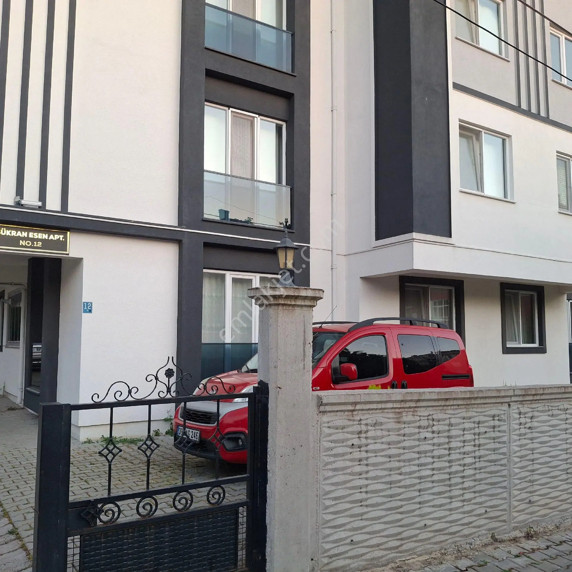 T.dağ Muratlı İstiklal Kurtpınar Mah.de Cadde Üzerinde 2+1 3. Kat Satılık Fırsat Daire.. - Görsel 3