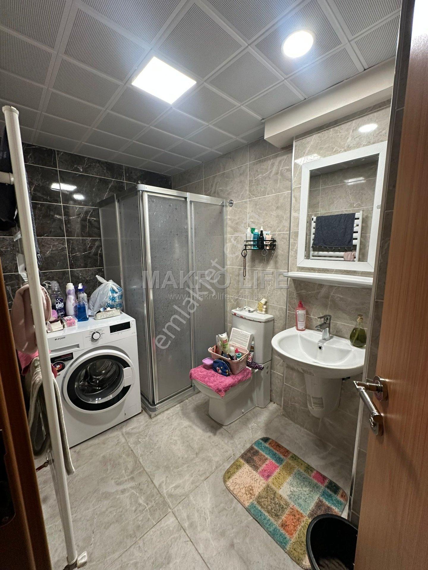 Makro Life Gayrimenkulden Üçkuyular 277 Konutlarının En Güzel Katında Satılık 2+1 Fırsat Daire - Görsel 11