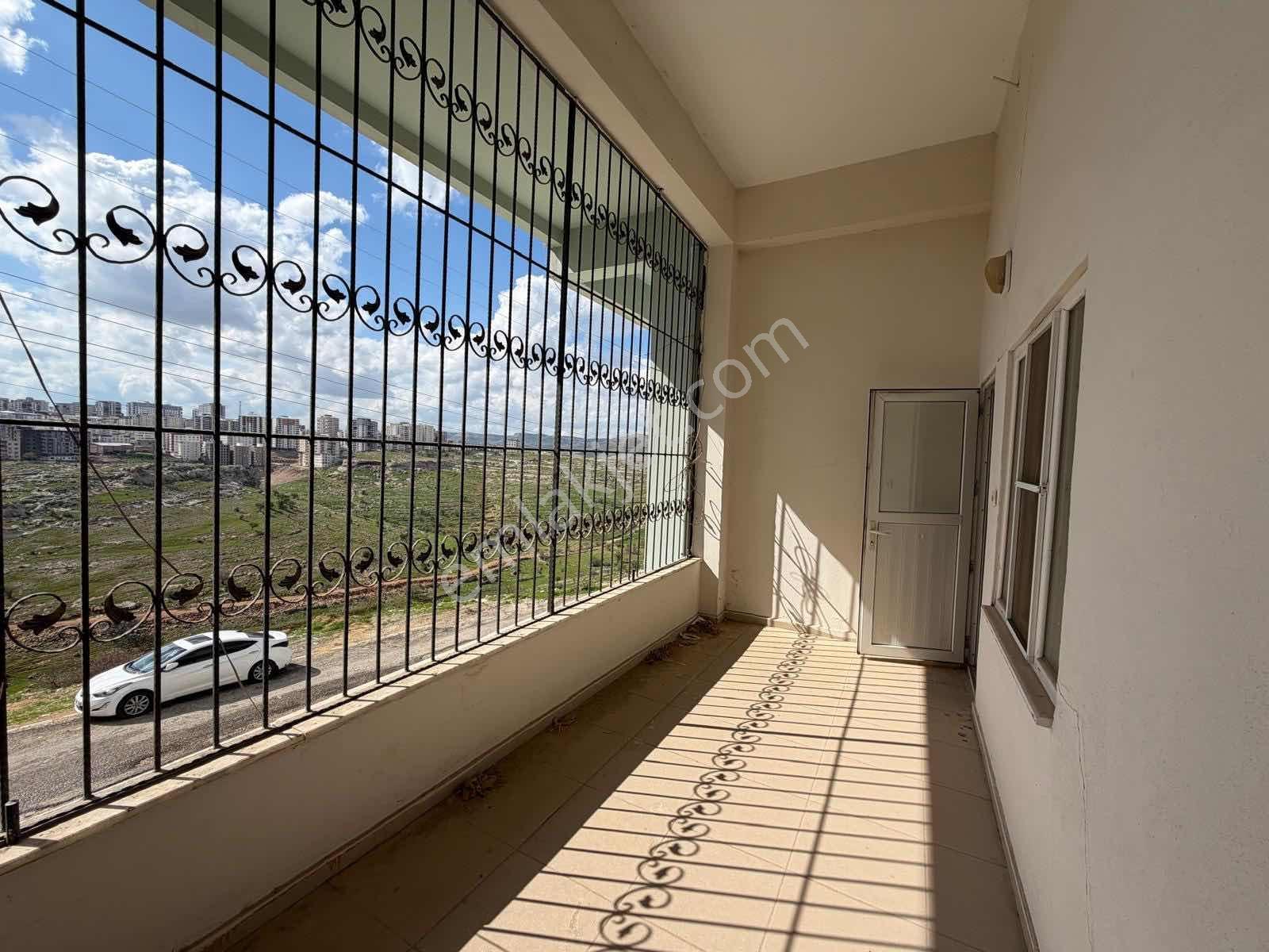 Sürer Emlak`tan Satılık Kiracılı 3+1 Daire`miz Site İçerisinde - Görsel 22