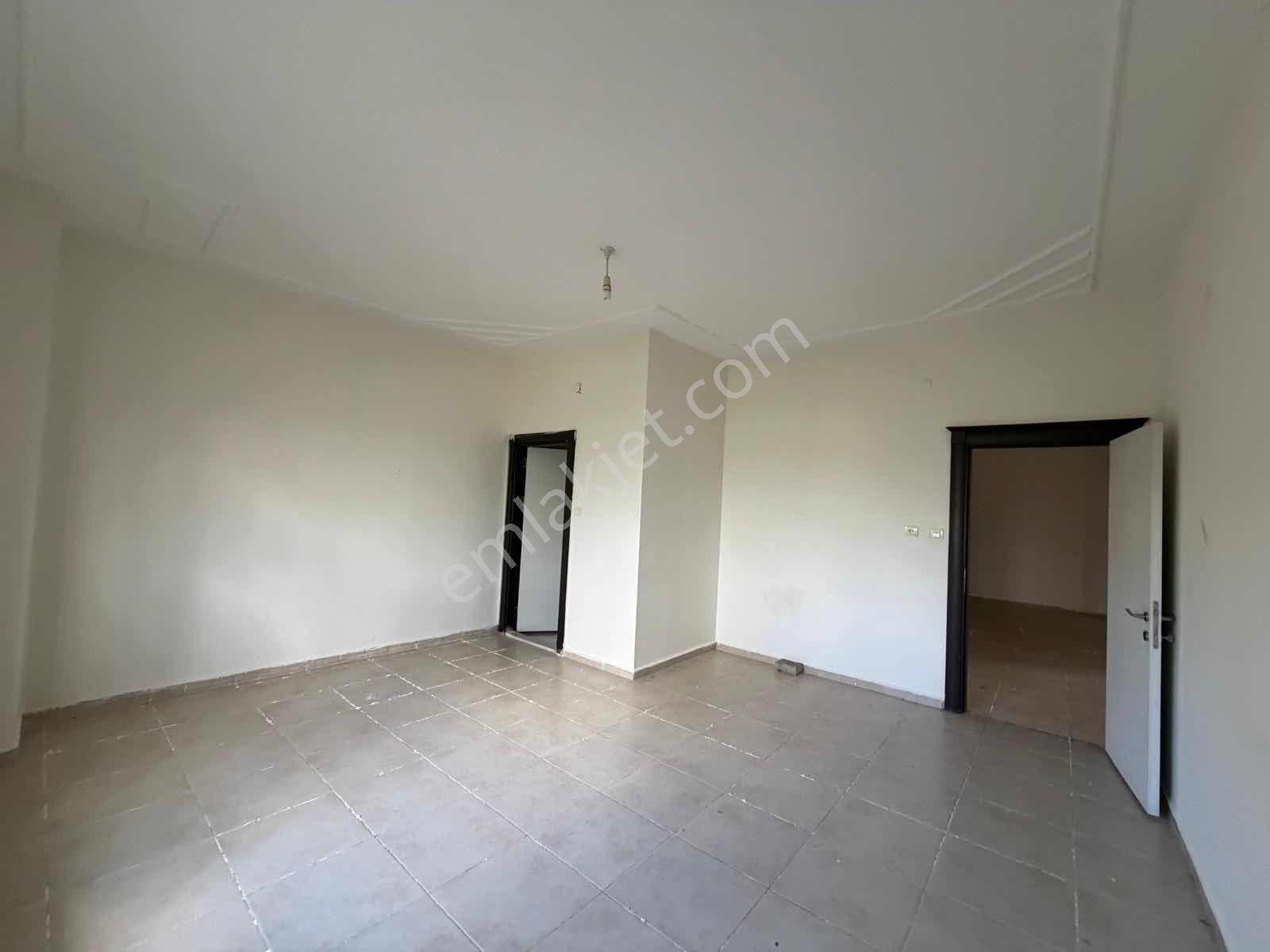 Sürer Emlak`tan Satılık Kiracılı 3+1 Daire`miz Site İçerisinde - Görsel 8