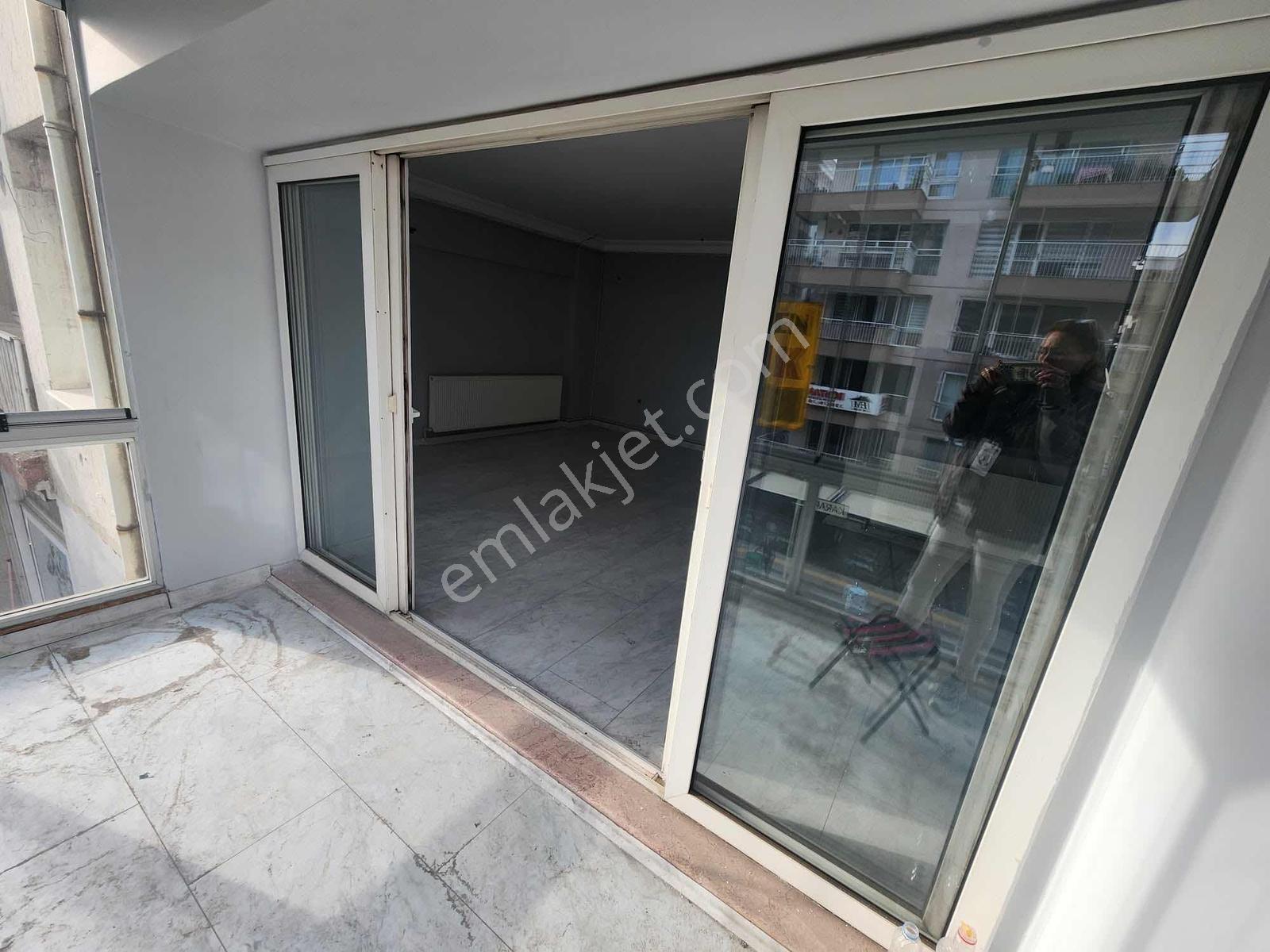 Bostanlının En Değerli Noktasında Kiralık Ofis-mesken - Görsel 4