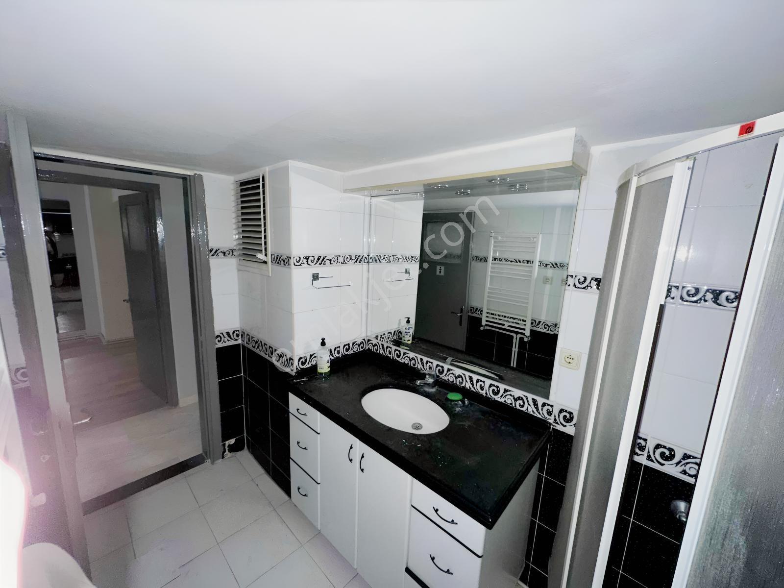 Bostanlının En Değerli Noktasında Kiralık Ofis-mesken - Görsel 22