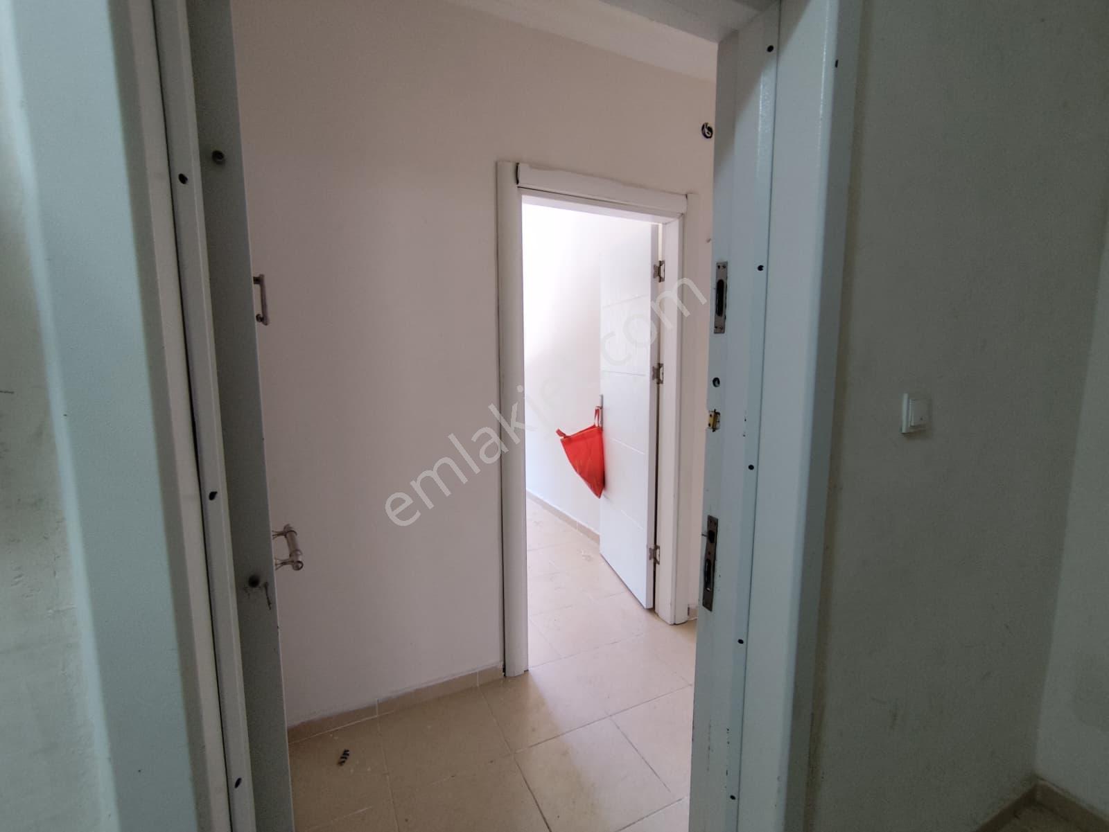 Büyük Ptt Arkasında Merkezi Konumda Kiralık 1+1 Daire - Görsel 2