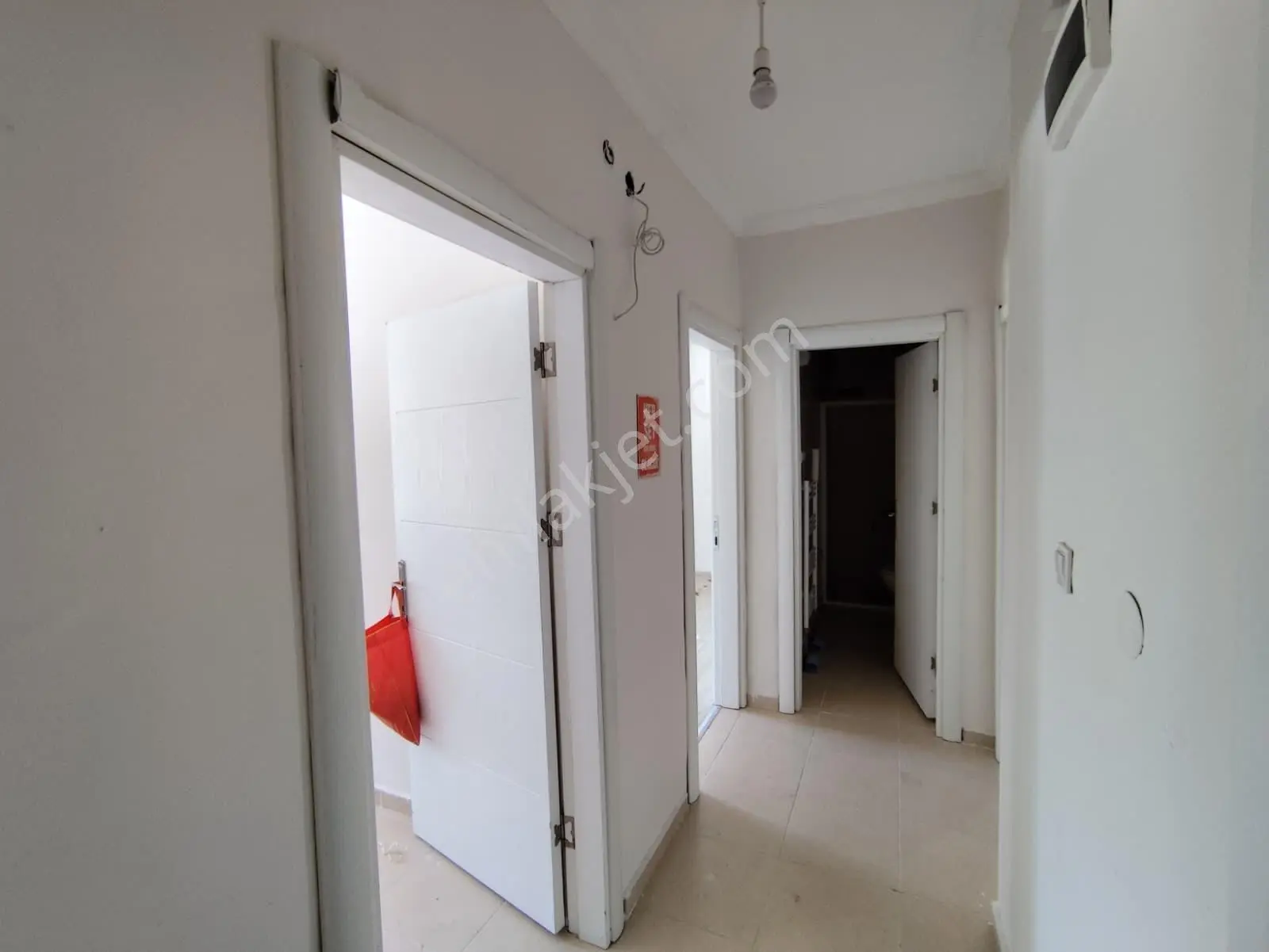 Büyük Ptt Arkasında Merkezi Konumda Kiralık 1+1 Daire - Görsel 13