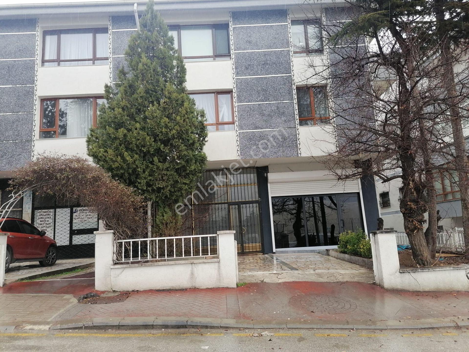 Önaldan Naci Çakır Mah. Sinan Caddesi Yanı 45m+45m Depolu - Görsel 32