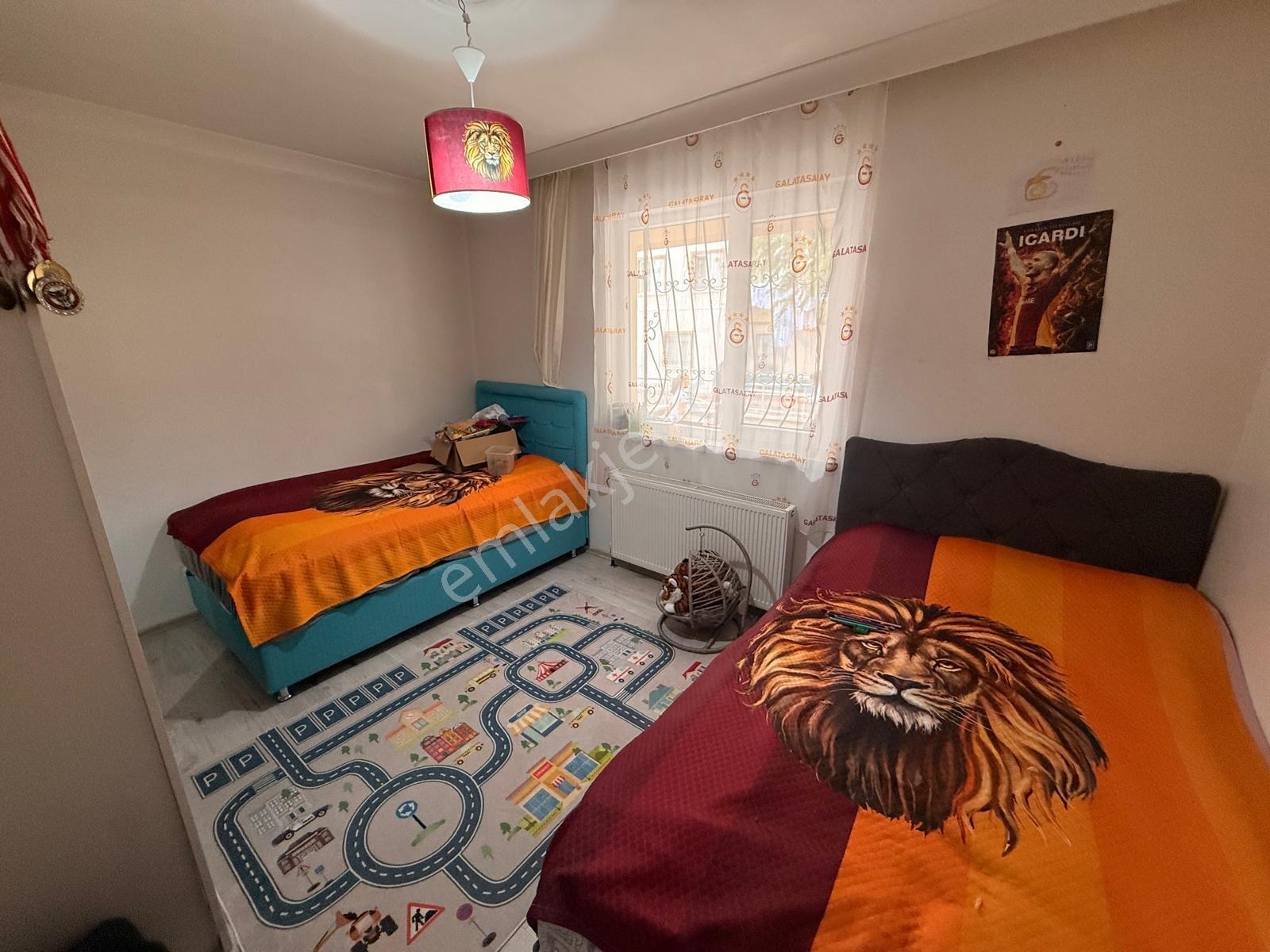 Keçiörende 3+1 Geniş Kafkaslarda İskanlı Düz Giriş Kök Tapu - Görsel 24