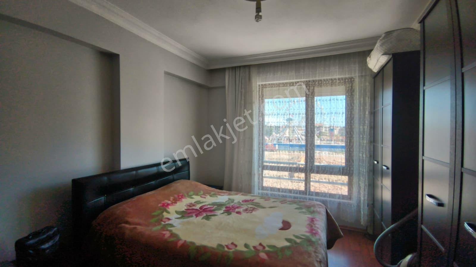 Ayvalık Sarımsaklıda Deniz Manzaralı Satılık 3+1 Daire - Görsel 12