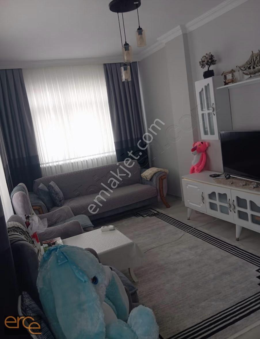 Meydana Yürüme Mesafesinde Yapılı Eşyalı Kiralık 3+1 Daire