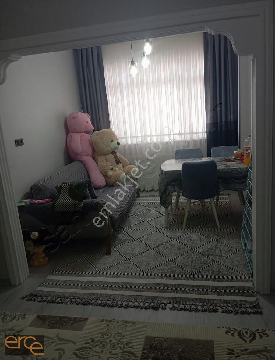 Meydana Yürüme Mesafesinde Yapılı Eşyalı Kiralık 3+1 Daire - Görsel 5