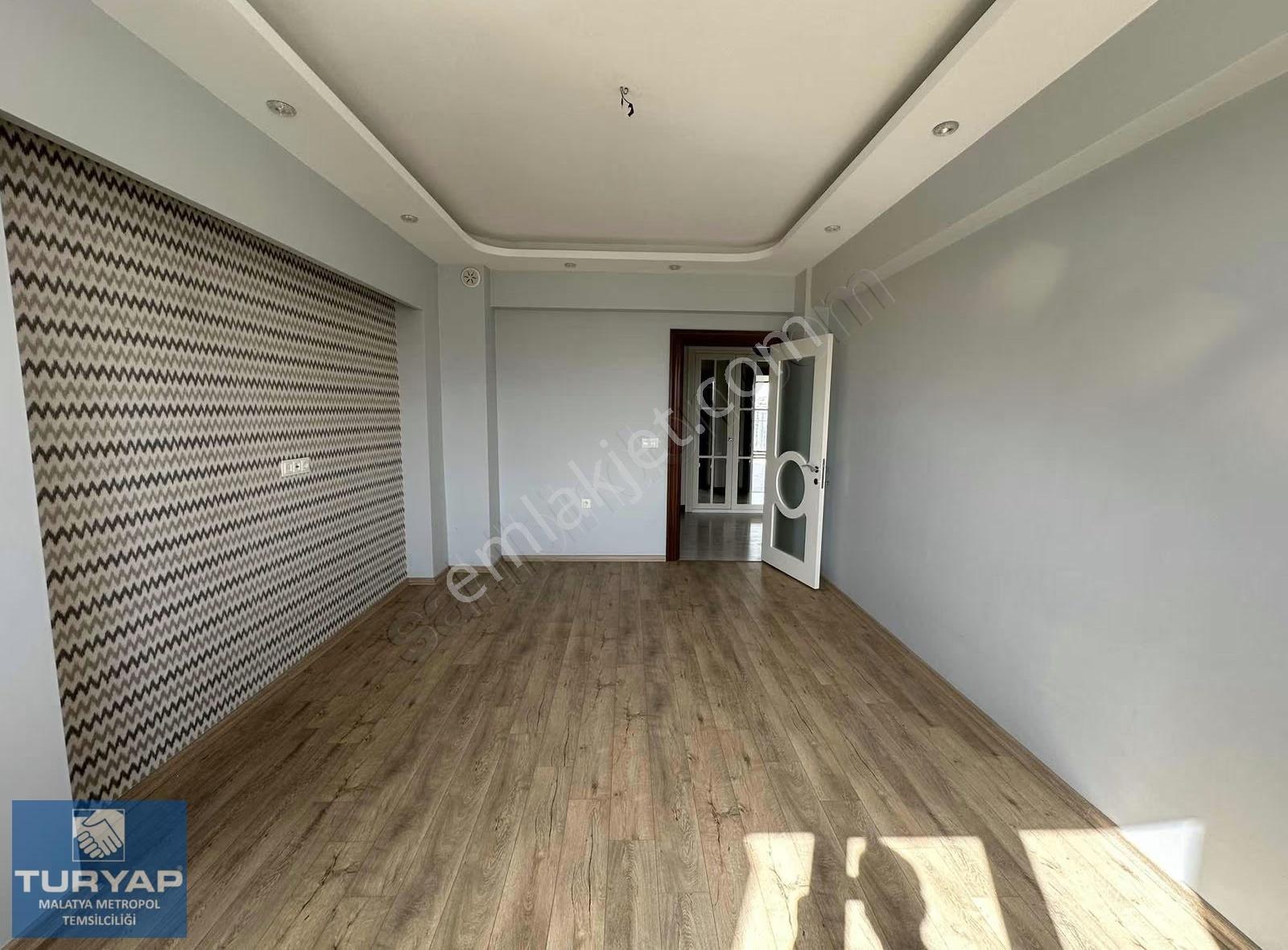 Turyap Metropolden Tecde Güngör Cad 4+1 Kiralık Daire - Görsel 5