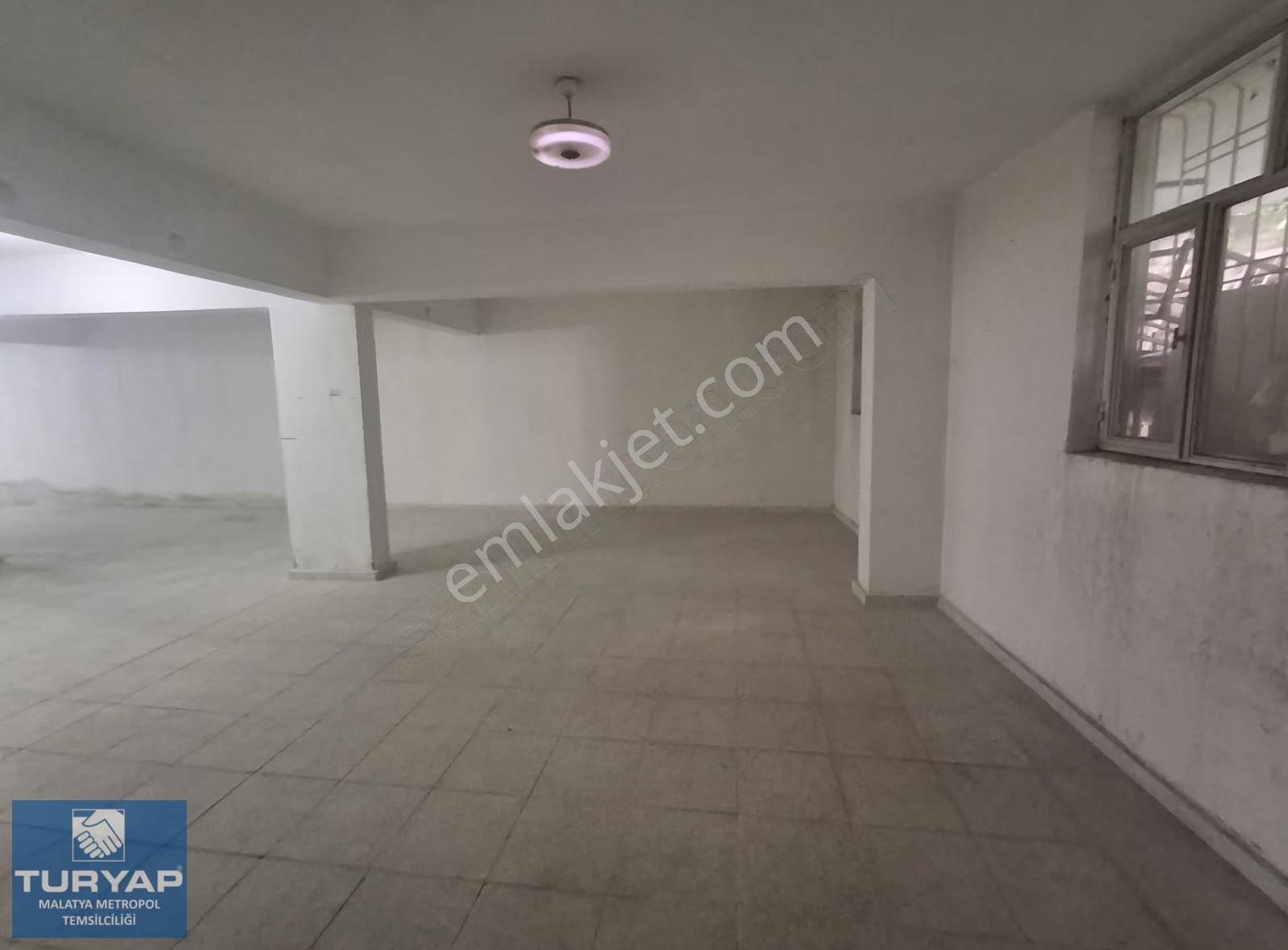 Turyap Metropolden Mimar Sinan Ceddesinde 150 M² Kiralık Depo - Görsel 9