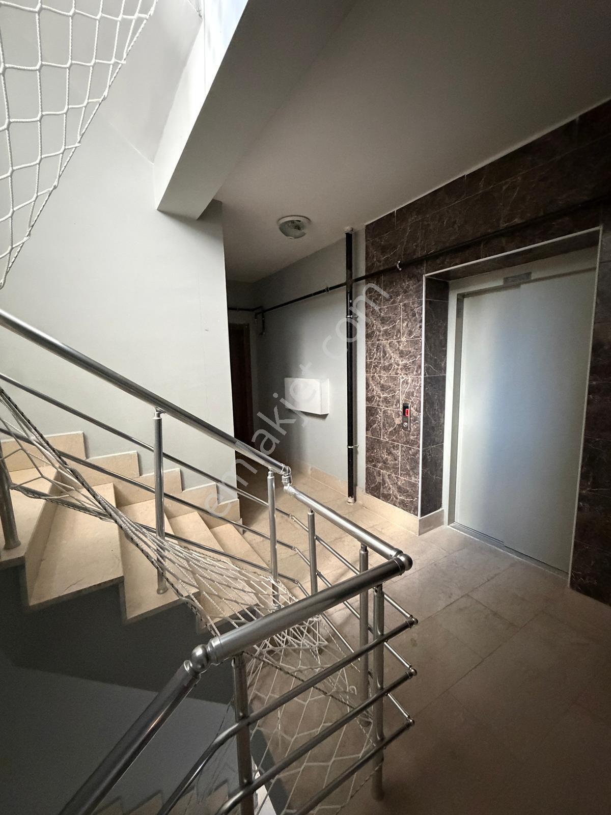 Emlaknomi'den Yenişehir Mah.site İçerisinde Sıfır 160 M2. Güney Cephe Önü Açık Geniş Balkon - Görsel 24