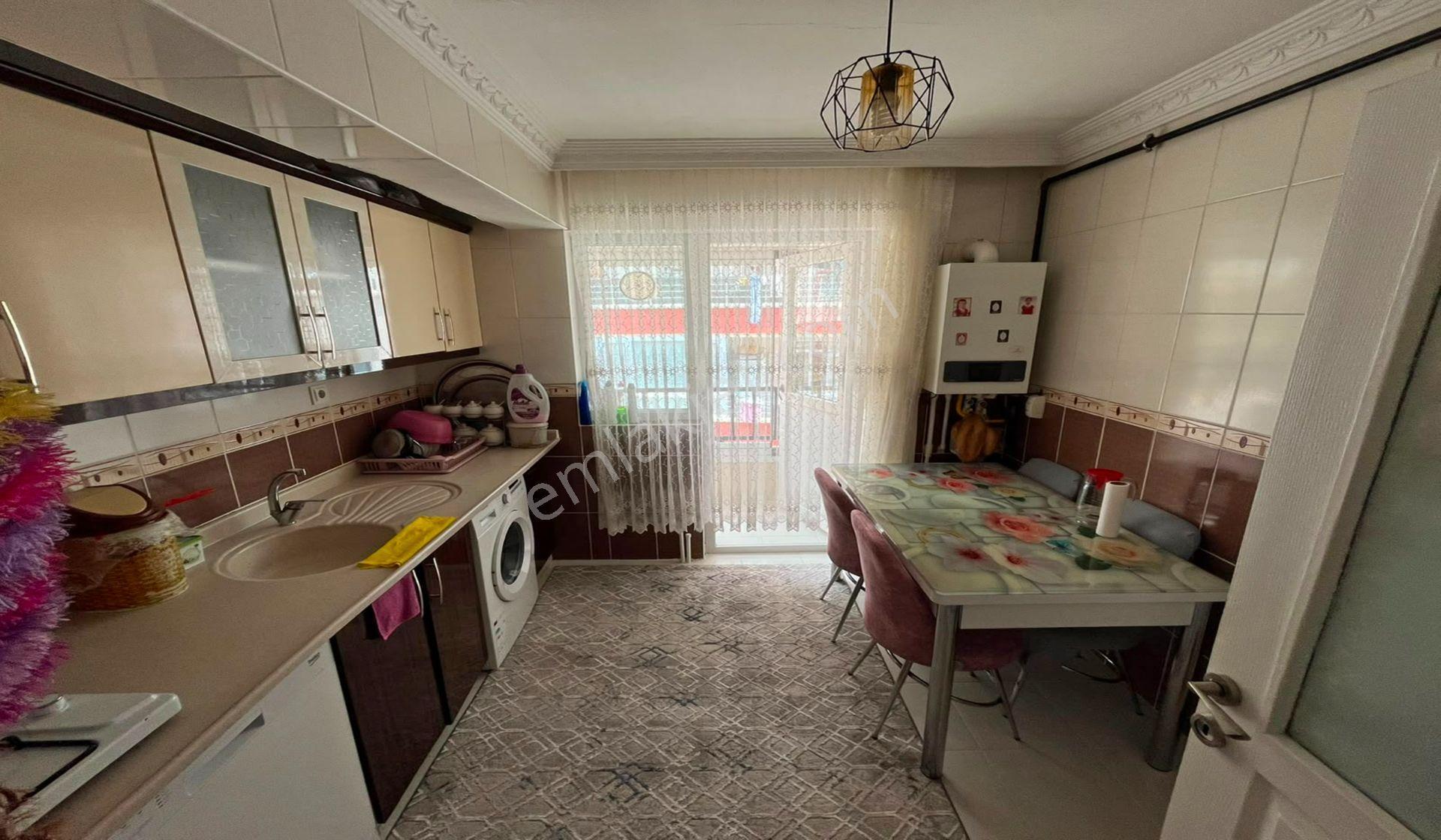 Kanuni Okul Yakını 3+1 Katta Genç Binada Asansörlü Kök Tapu - Görsel 5